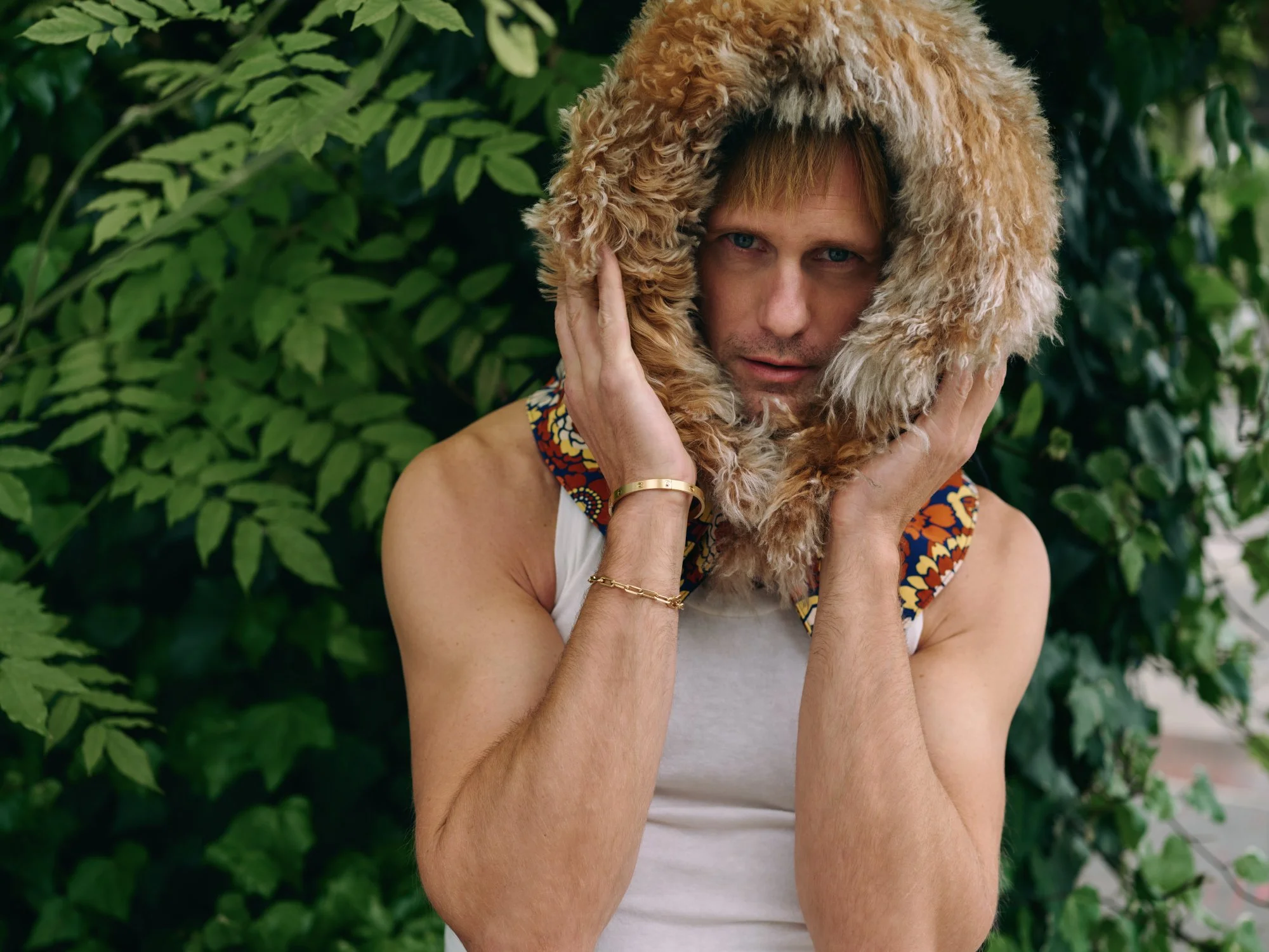 Esquire_x_AlexanderSkarsgard_06.jpg