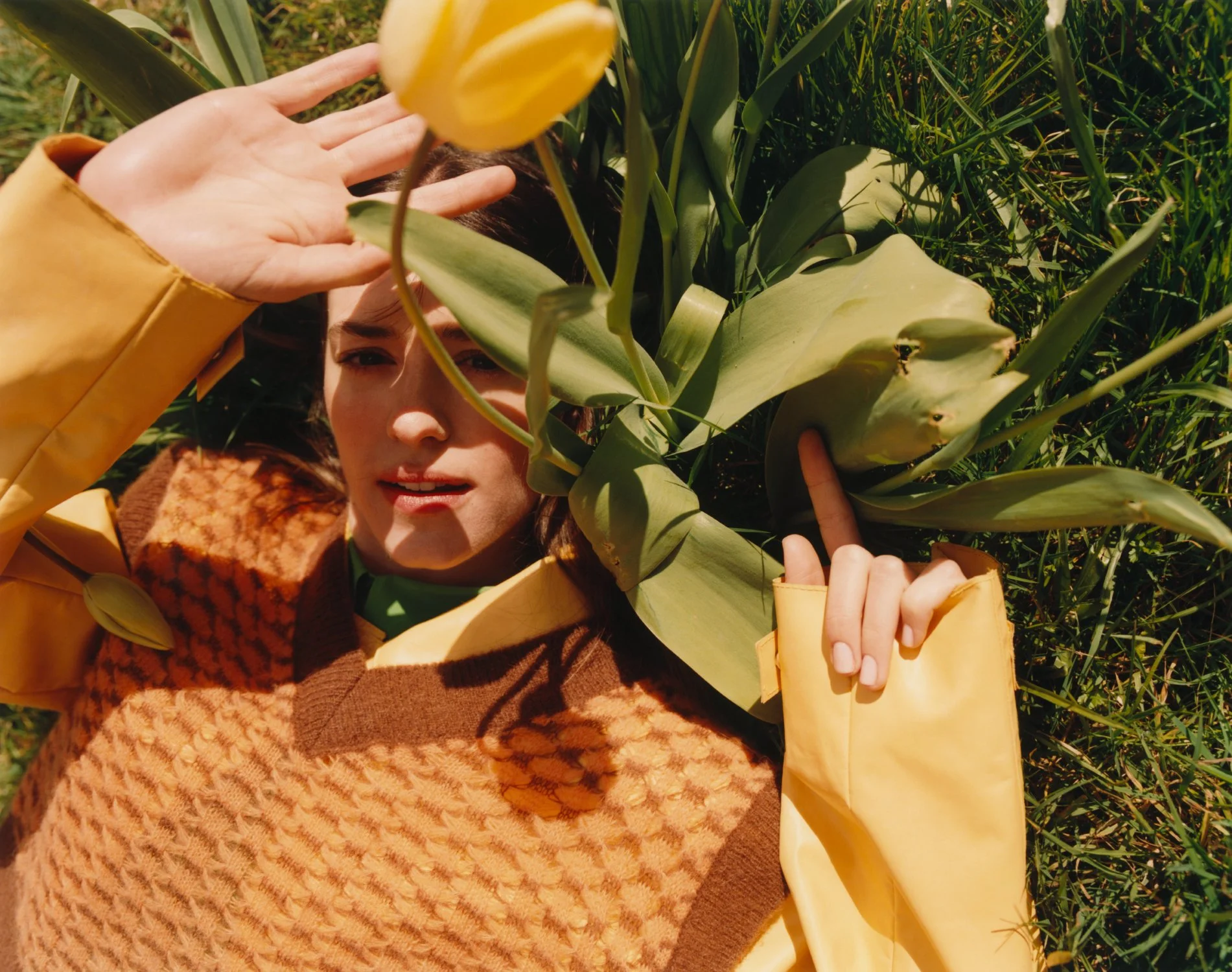 GQStyle_DaisyEdgar-Jones_BenParks_02.jpg