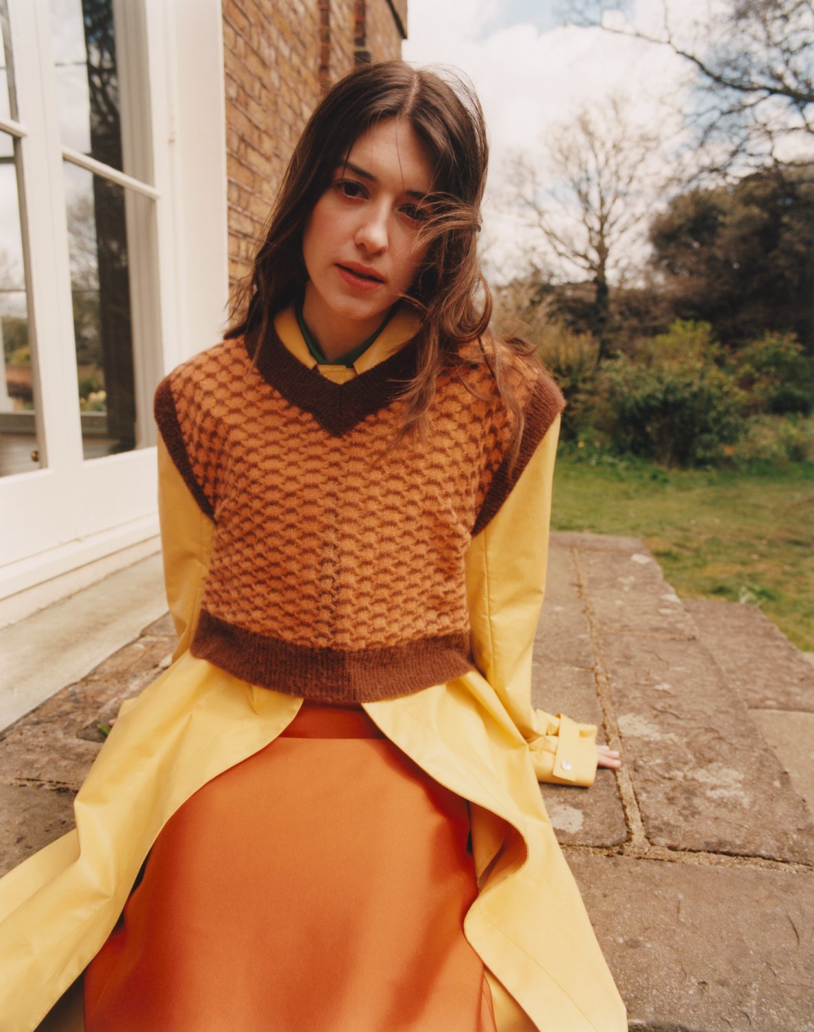 GQStyle_DaisyEdgar-Jones_BenParks_03.jpg