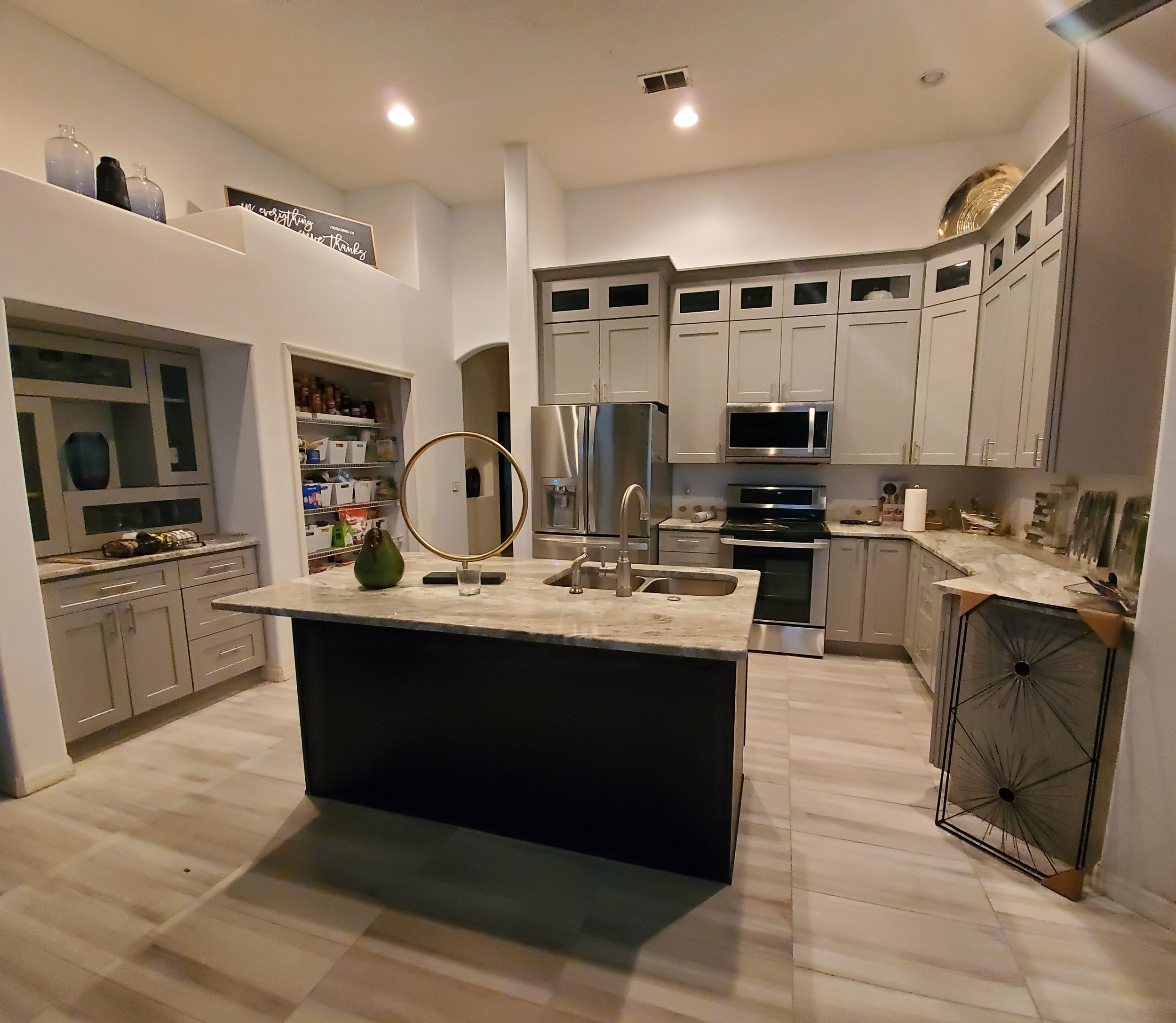 Kitchen1.jpg