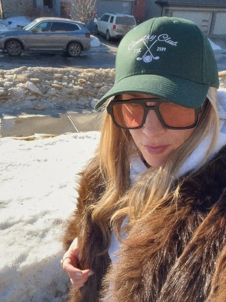 Looking for those cool girl winter vibes? ❄️
Fur Coat + baseball hat = Genius 
Shop the Green Country Club hat in bio.