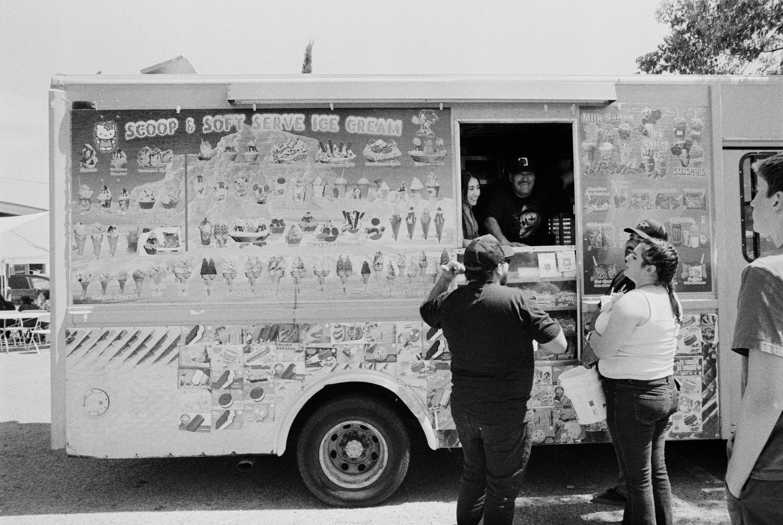 TriX400_02_135_AvocadoFestival2026_2026-04-22_13.jpg