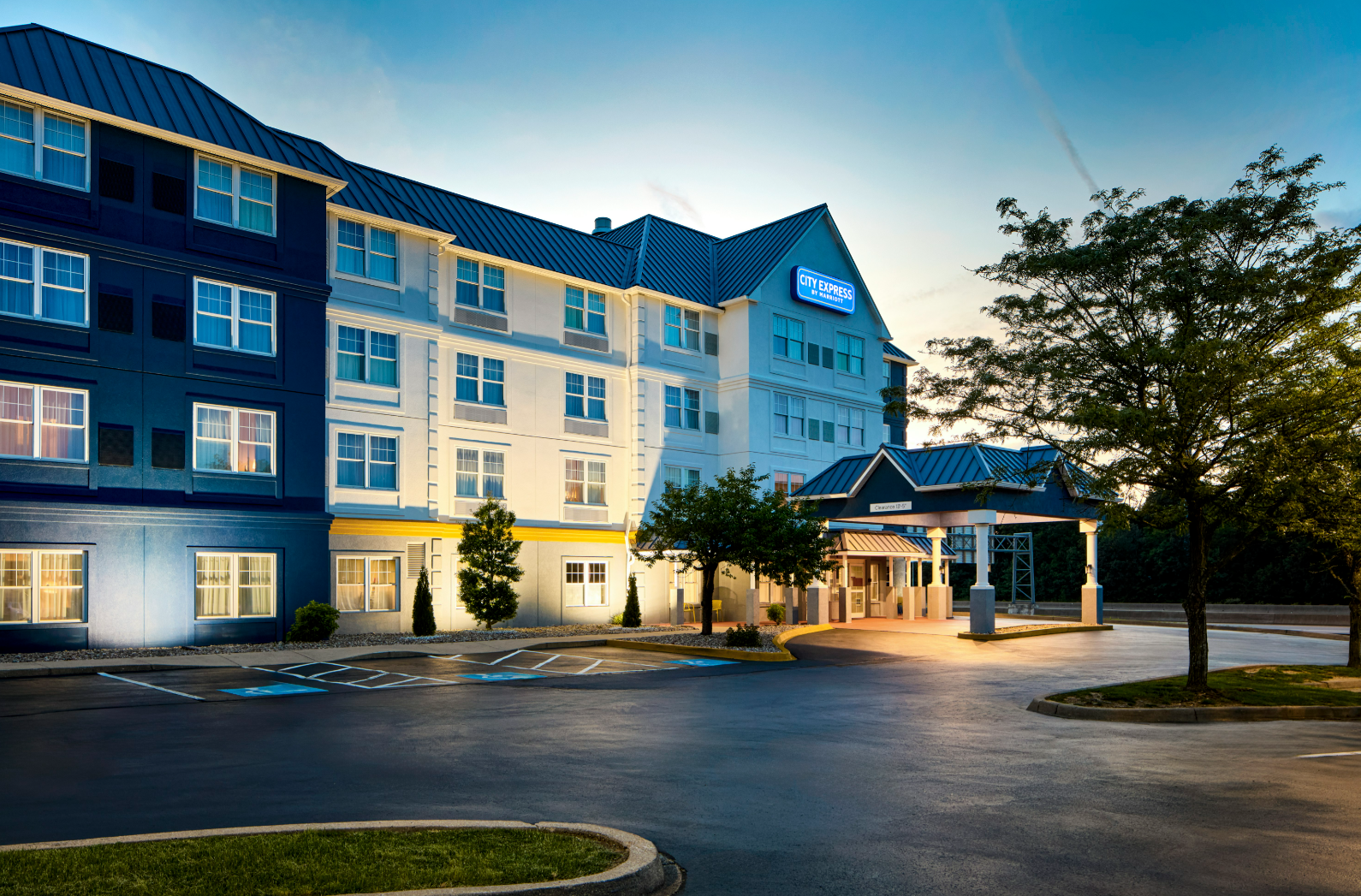 City Express by Marriott Louisville Southeast
