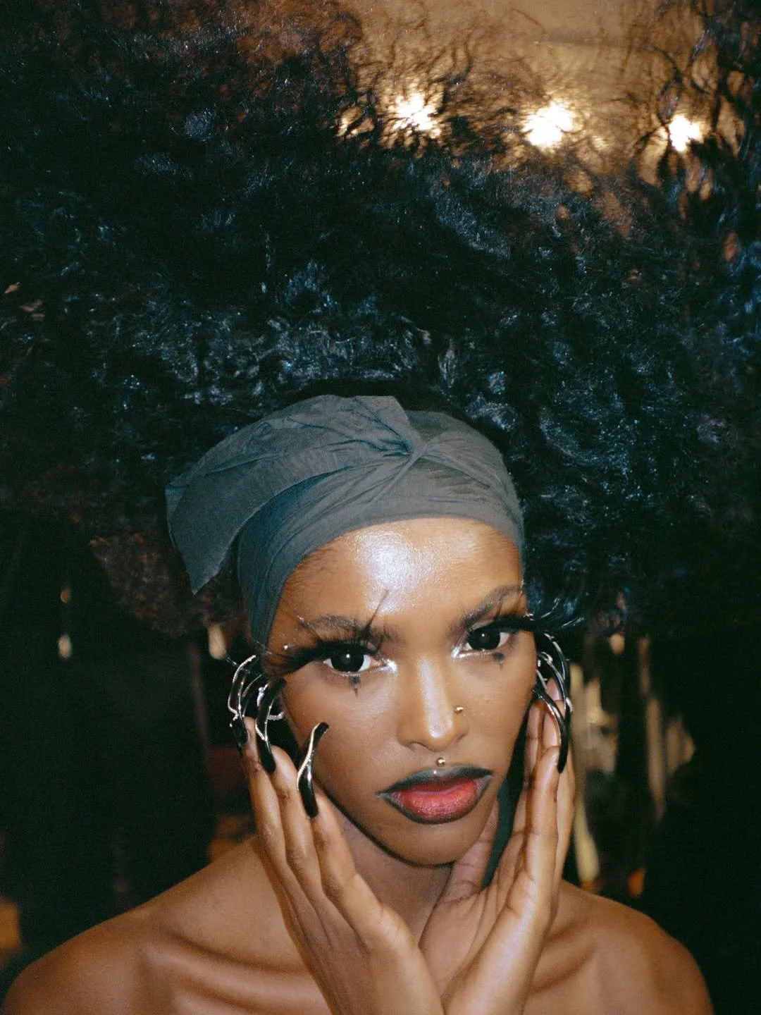#makeupbyraisaflowers | @raisaflowers | #nailsbydawnsterling | @nailglam |  @_e.d.m.a

Black Hair Reimagined

Hair: @issacvpoleon using @trueindianhair
Styling: @edward.bowleg
Casting: @lizgoldson_casting
Makeup: @raisaflowers 
Nails: @nailglam
Music