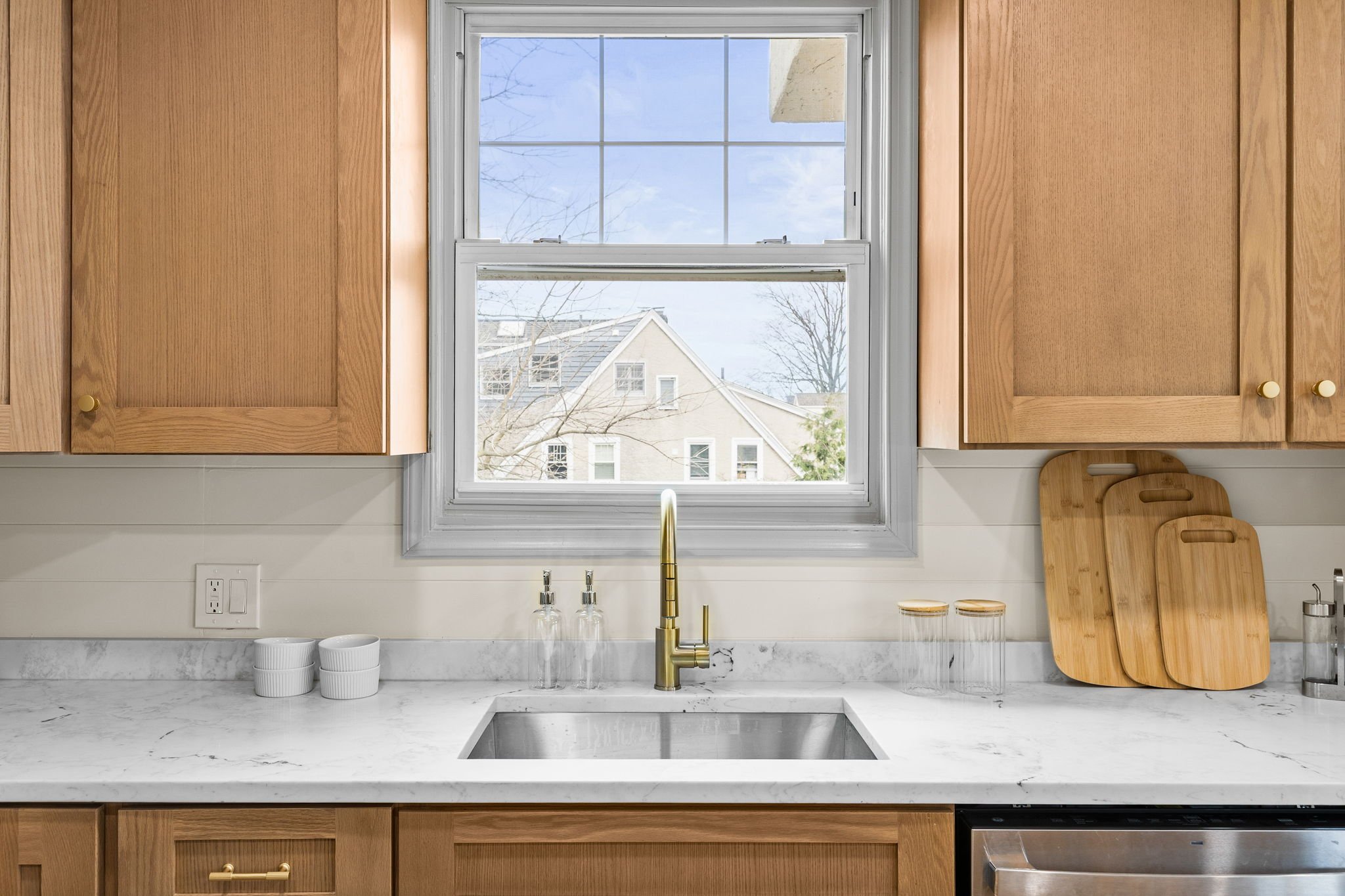 10-web-or-mls-633-georges-ln.jpg