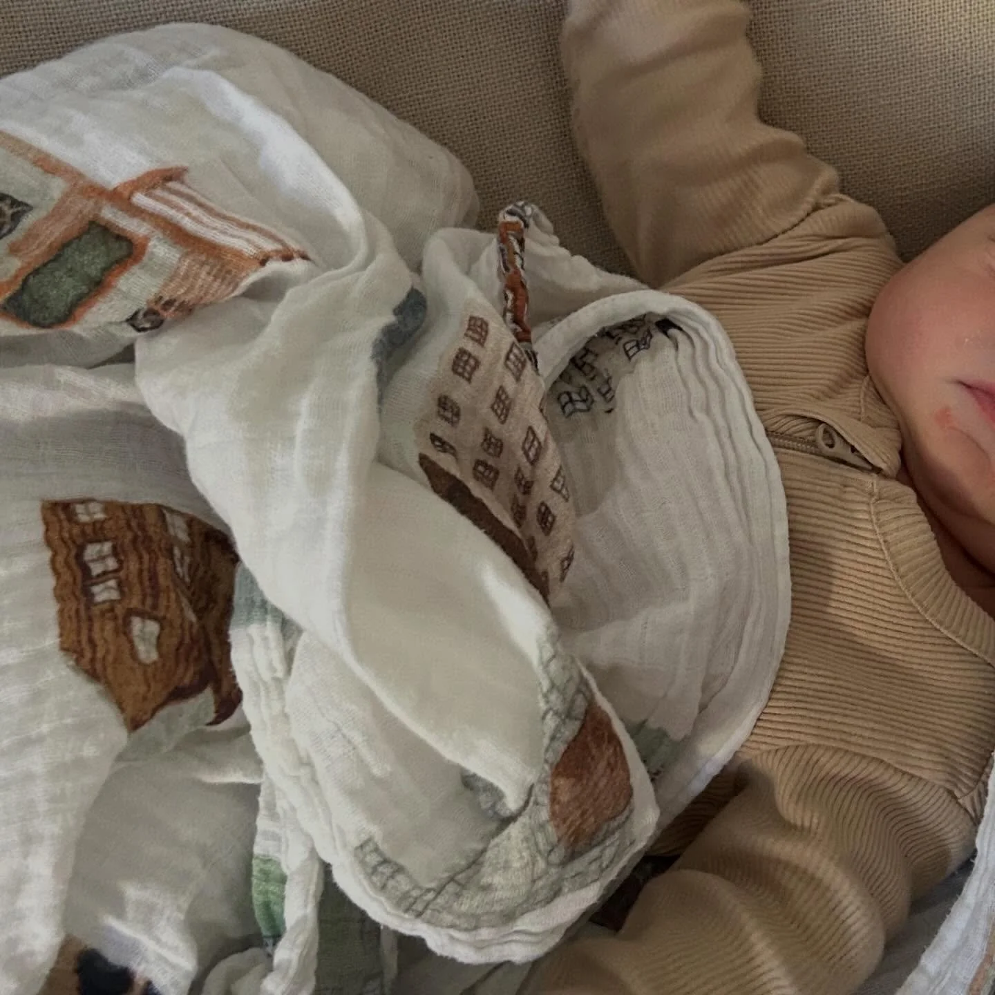 Currently on maternity leave 💫

Life has looked a lot like this recently. I welcomed my baby boy mid Feb and have been soaking in the many sleepy hours with him and working out our new normal as a family of 4. 

I hope to share moments with you over