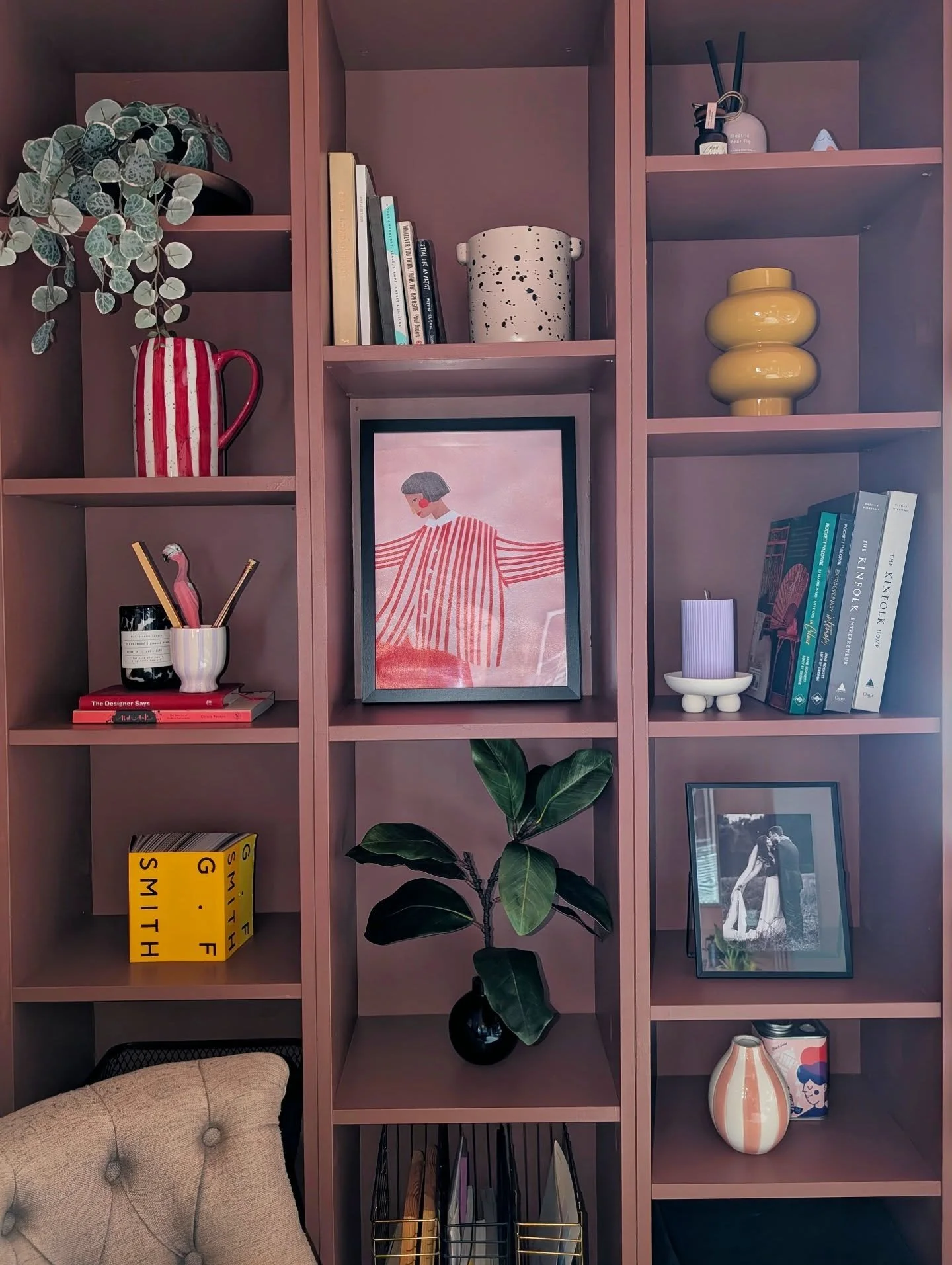 DIY summer progress in the office:
✓ shelves assembled, primed, painted and styled 
✓ pictures &amp; artwork up 

Still to do:
✓ paint the grey chair black 
✓ get a new rug 
✓ repaint red stool 

Getting there! Really loving working / sitting / enjoy