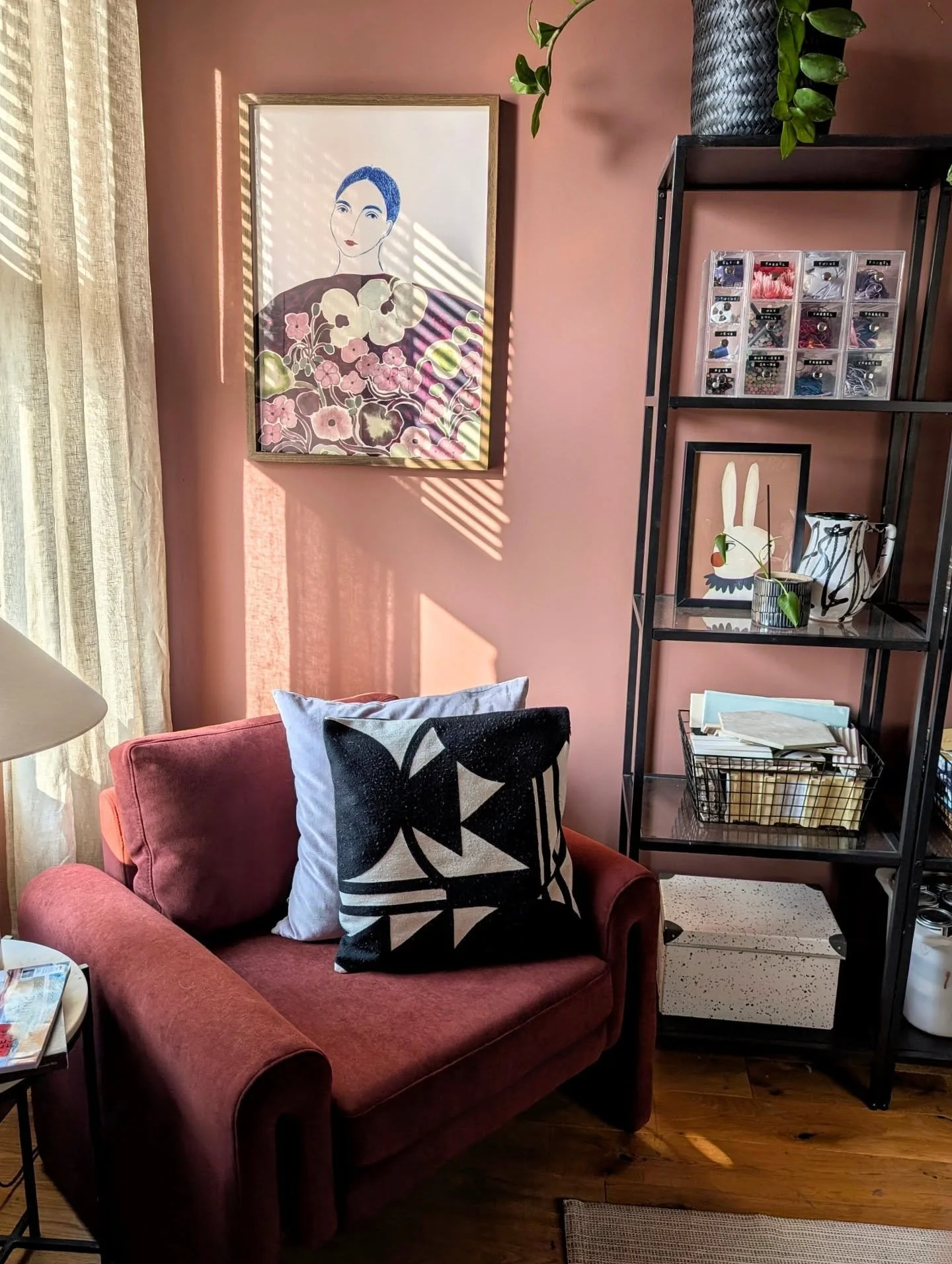 My second post for @idealhomeuk is now live: Why I'm finally leaving millennial grey behind, and what I've learnt about how to be bolder with colour
 
&quot;In short, millennials like myself may have fallen into the grey trap because it was safe, aff