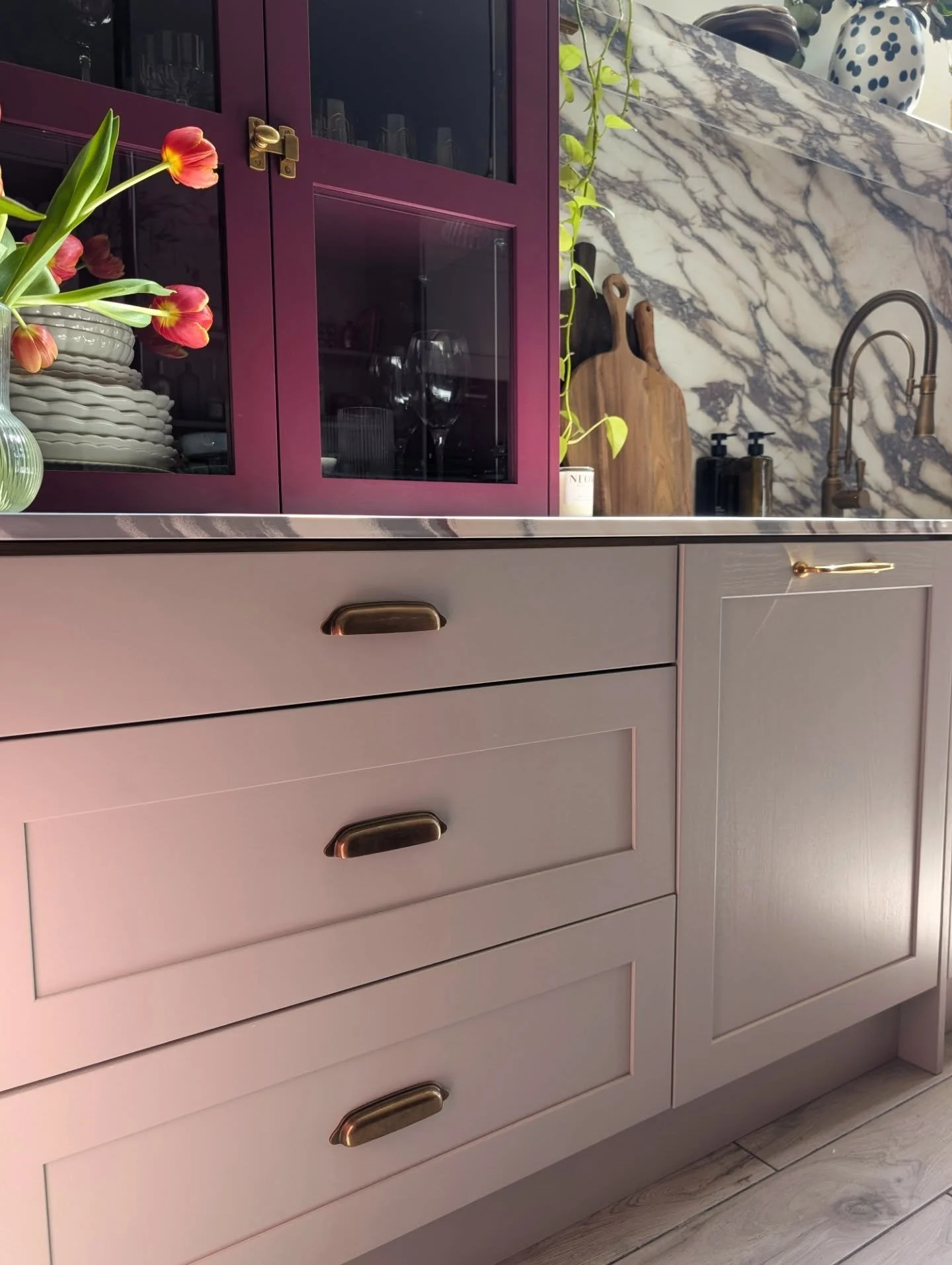 It's all in the details...

And this combination took me a long time to decide on. Very happy with how it has all come together and with all the companies used. 

Suppliers tagged! DM if there's anything you'd like to know more about.

&bull; Kitchen