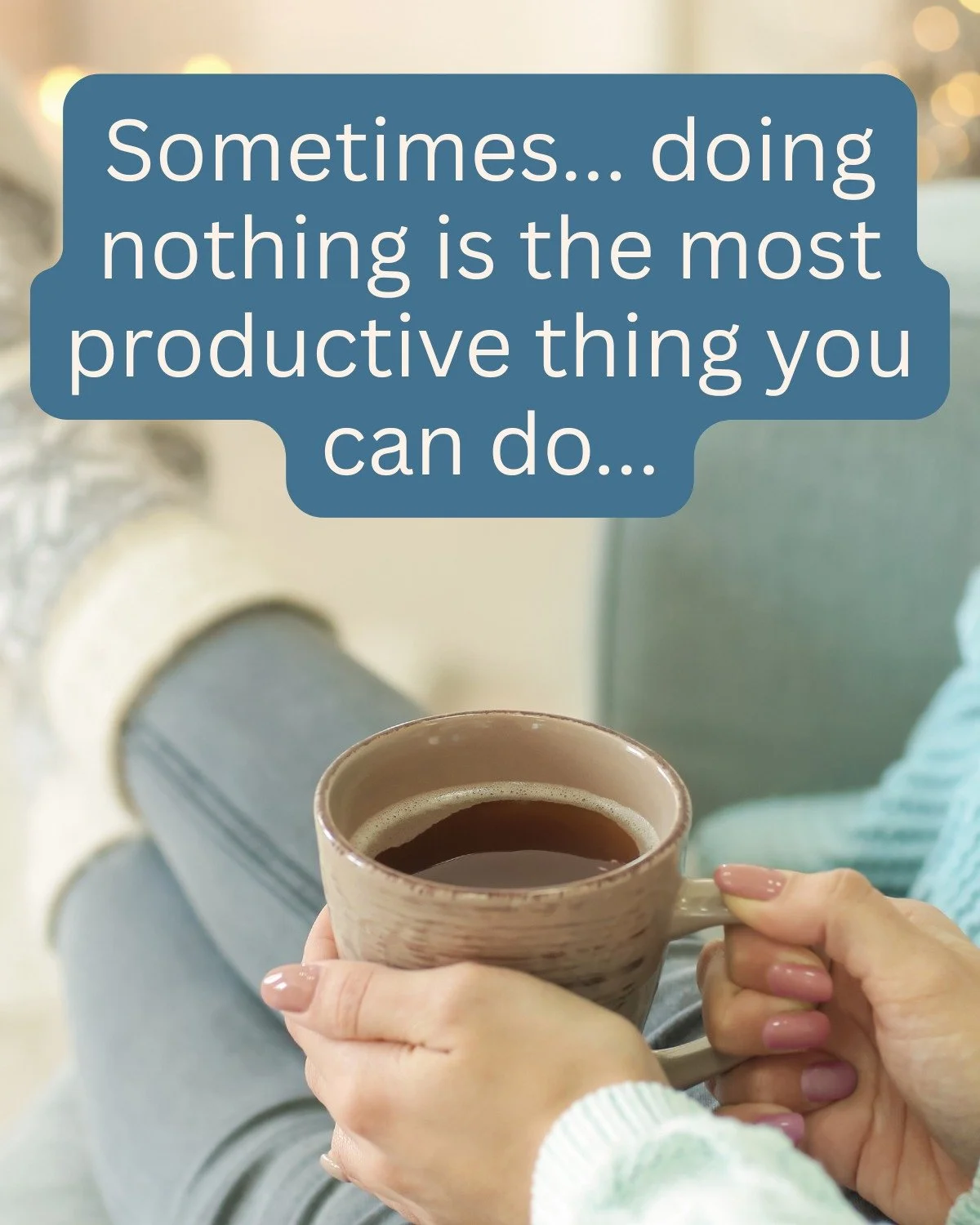 Ever wonder why your best ideas pop up in the shower? 🚿💡
It’s not magic... it’s your brain’s Default Mode Network (DMN) at work.
The DMN is like your brain’s quiet, behind-the-scenes team. When you’re not focused on