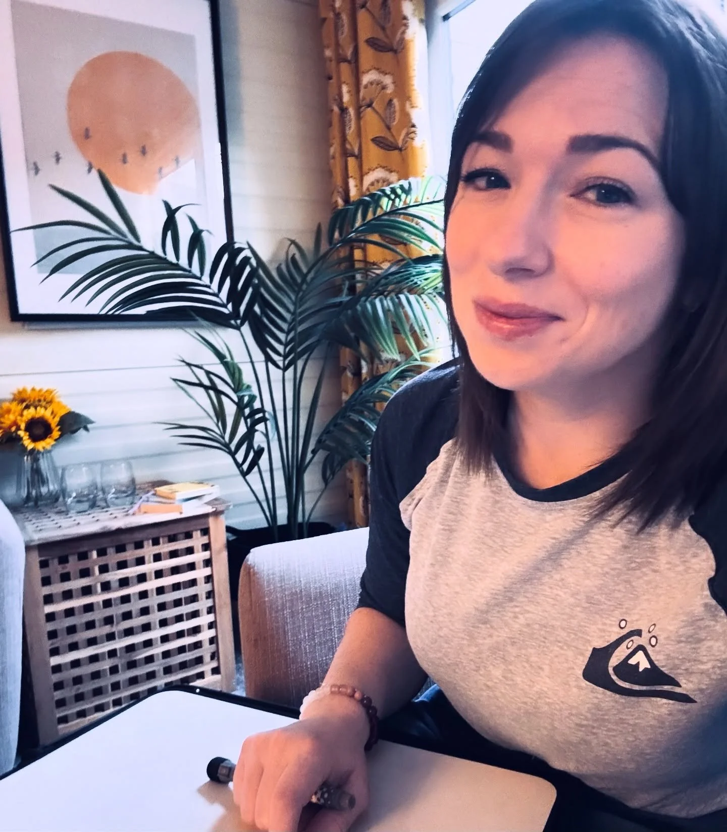 10 months. Final weekend. How is that even possible?

When I first started looking into hypnotherapy training, I came across something that honestly made my stomach drop: in the UK, hypnotherapy is completely unregulated. You can take a weekend cours