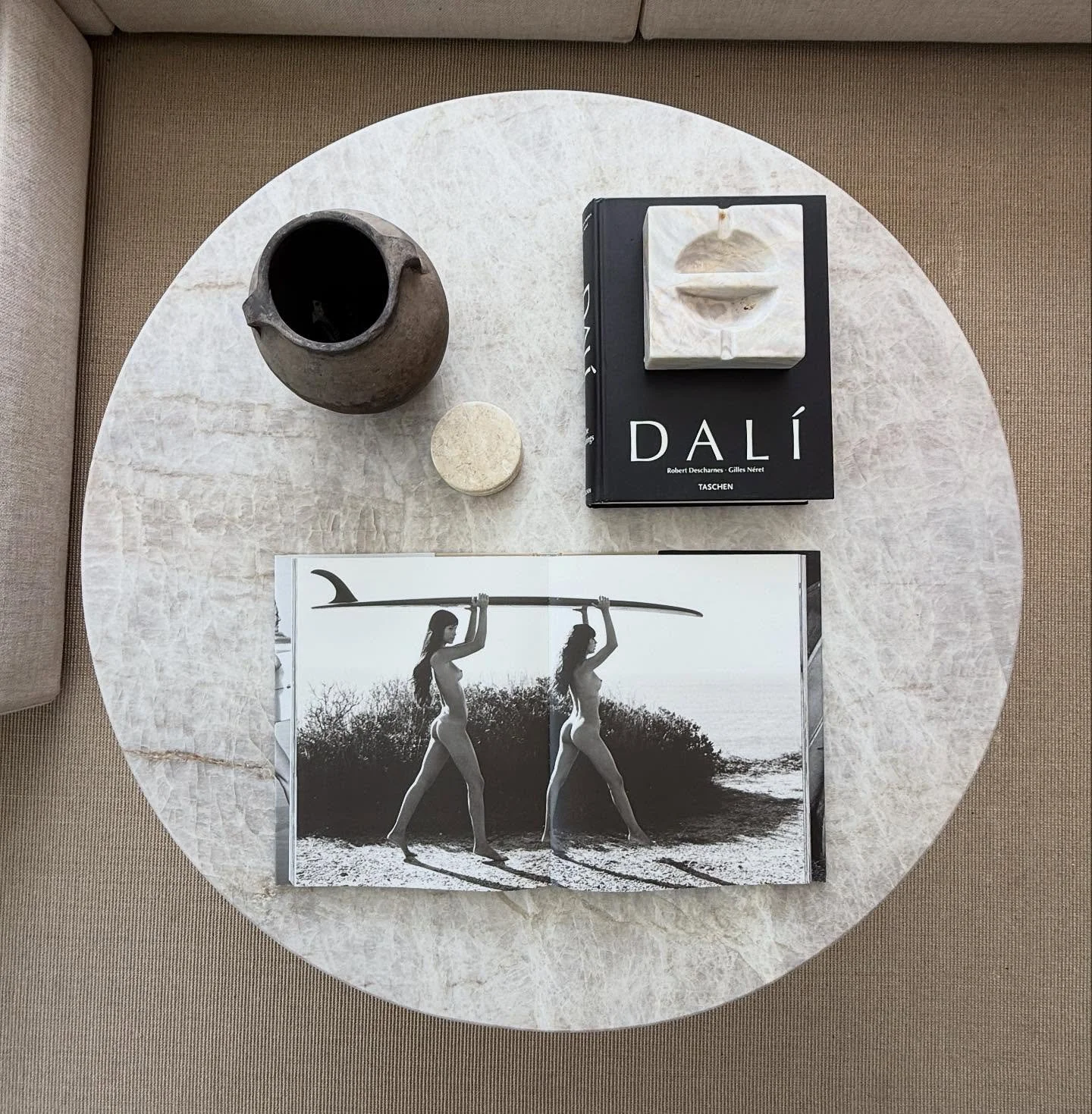 Designing for HER. A quiet symphony in shades of travertine - stone, steel, and leather all speaking the same soft language. I didn&rsquo;t plan the palette, but somehow it found me 🪐
.
.
.
#travertineinteriors #miamiinteriors #platnertable #honedta