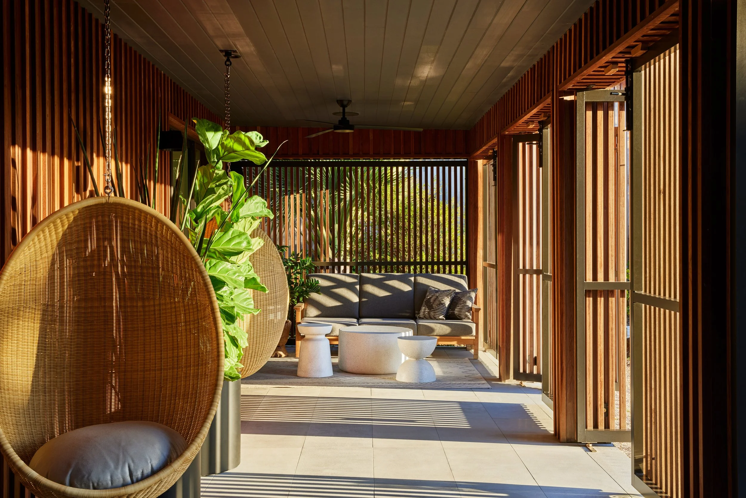 Paradise-Farm_Main-House_1stFl_Patio_010.jpg