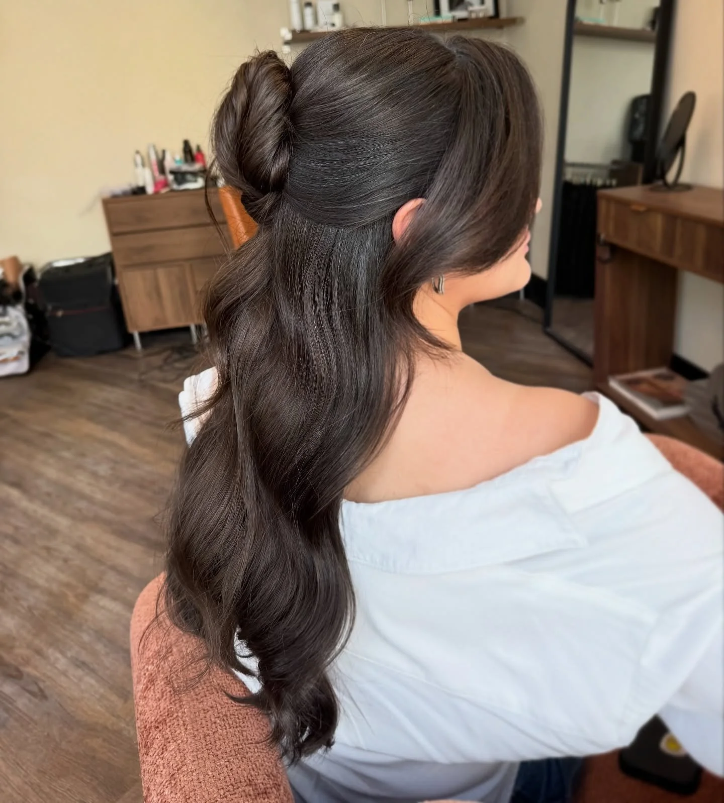 This half up, half down hairstyle is one of the most requested bridal styles and for good reason.

This look gives you the best of both worlds. Structure where you need it, softness where you want it.

Designed to hold its shape, photograph beautiful