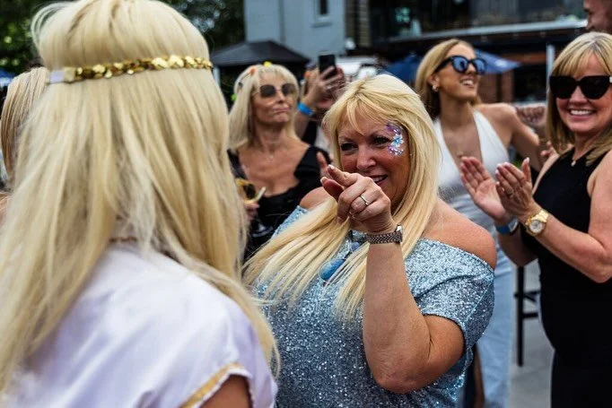 A Planet ABBA party isn’t complete without a little sing along! 🎤🎤🎤