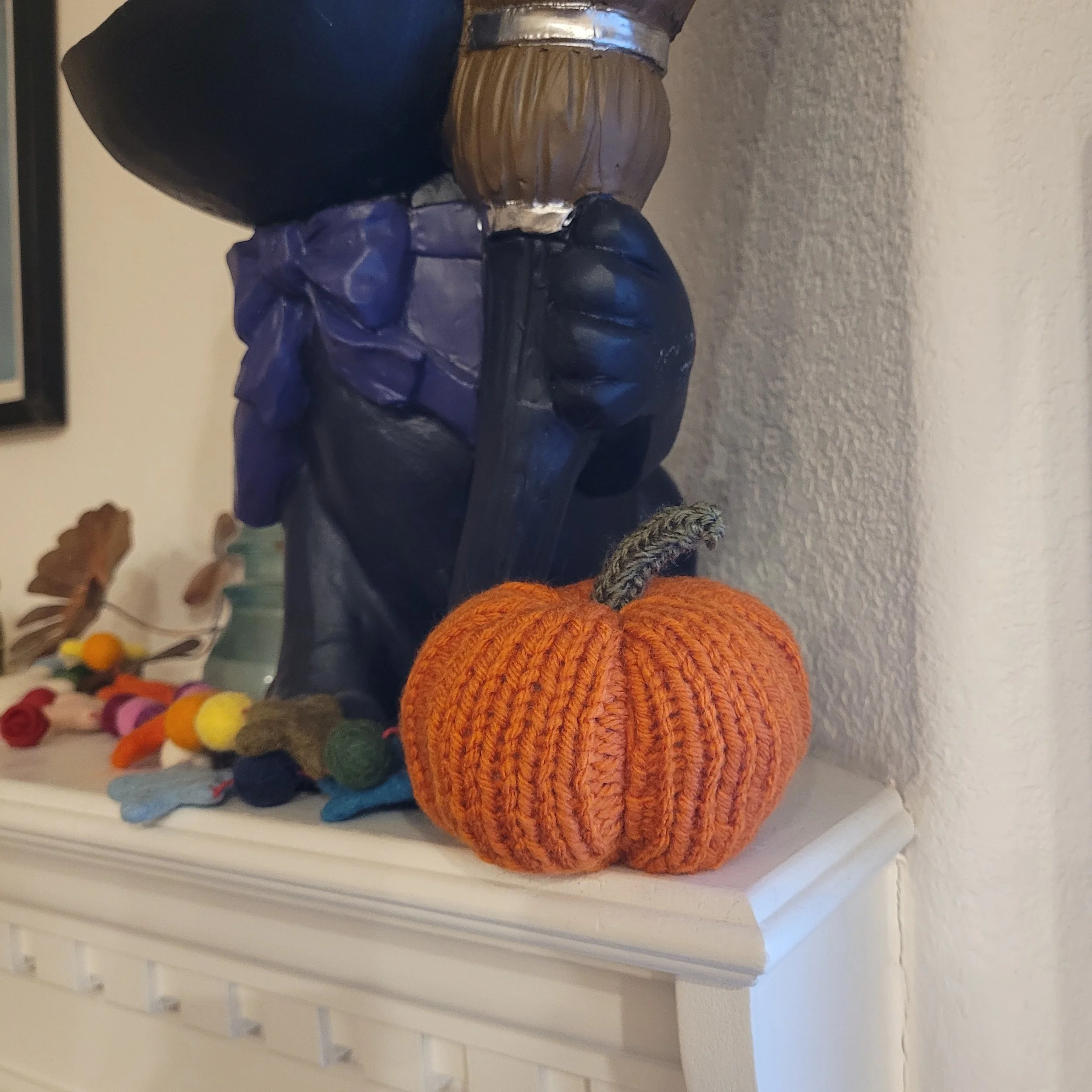 The Spooky Knitting Continues, pumpkin
