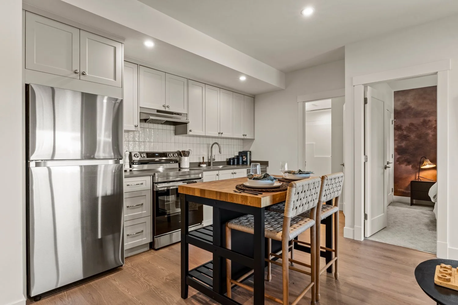 SWR-Lot 25-Suite Kitchen.jpg