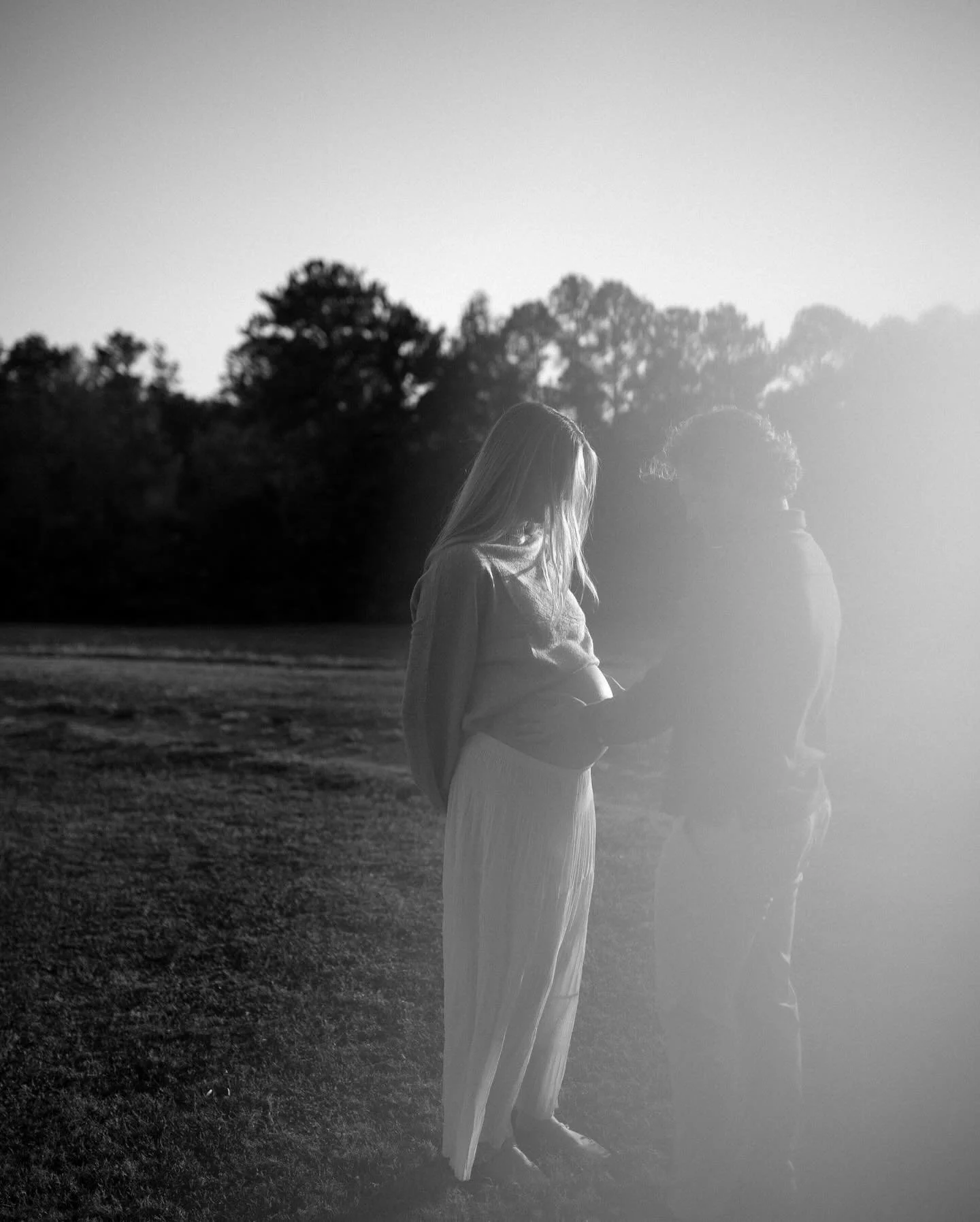 mom + dad coming so soon 🤍