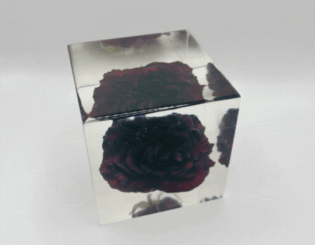 4x4 inch square resin block with flower