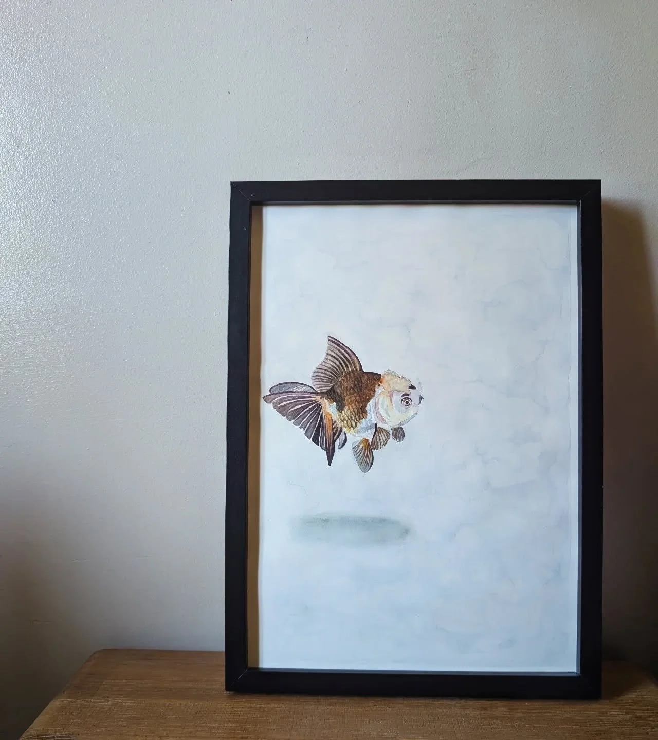 This piece was made only by slowing down, I'm learning to trust when a painting is finished.

#goldfish #minimalism #watercolour