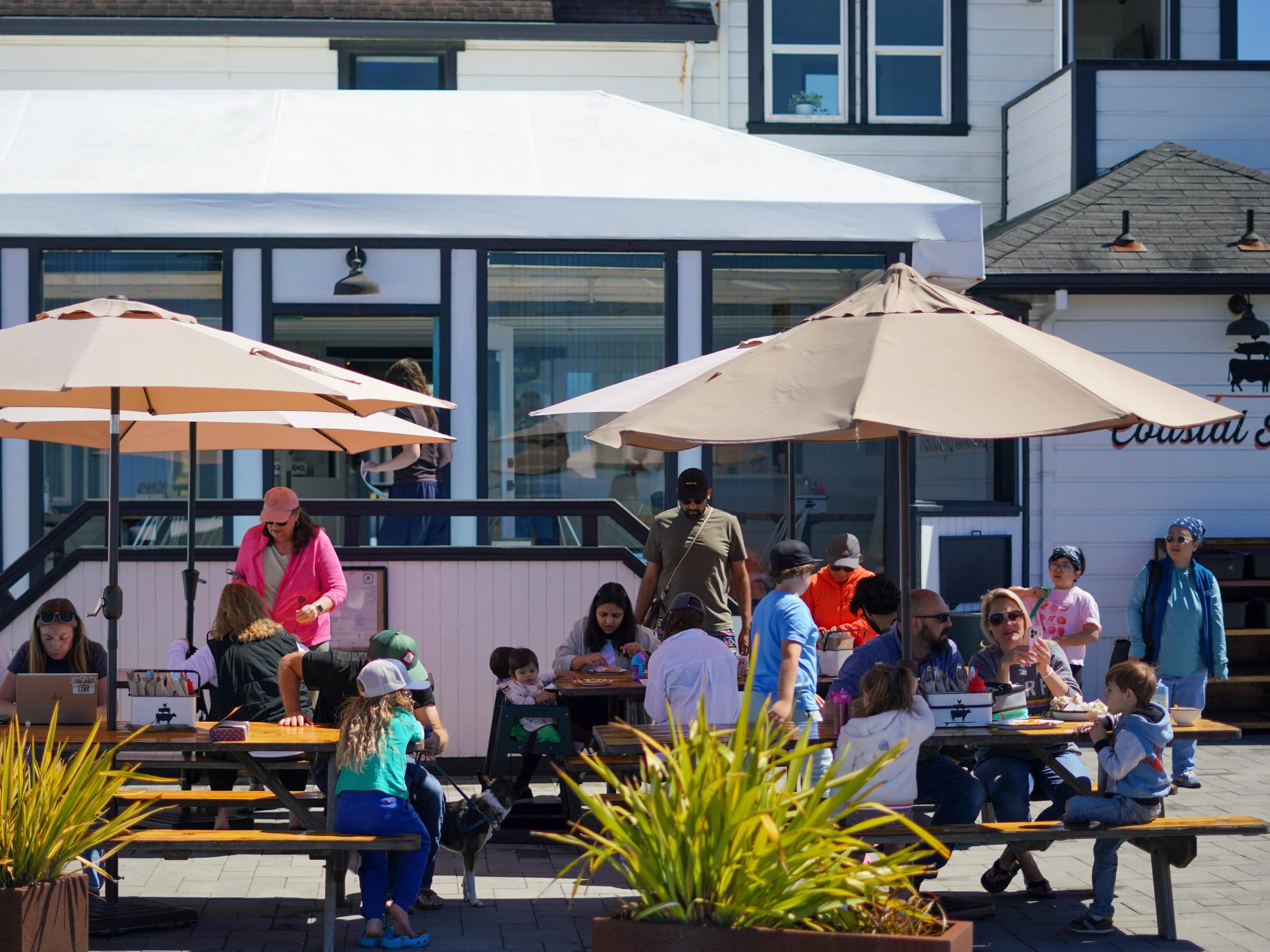 dillon-beach-resort-costal-kitchen-dishes_5370.jpg