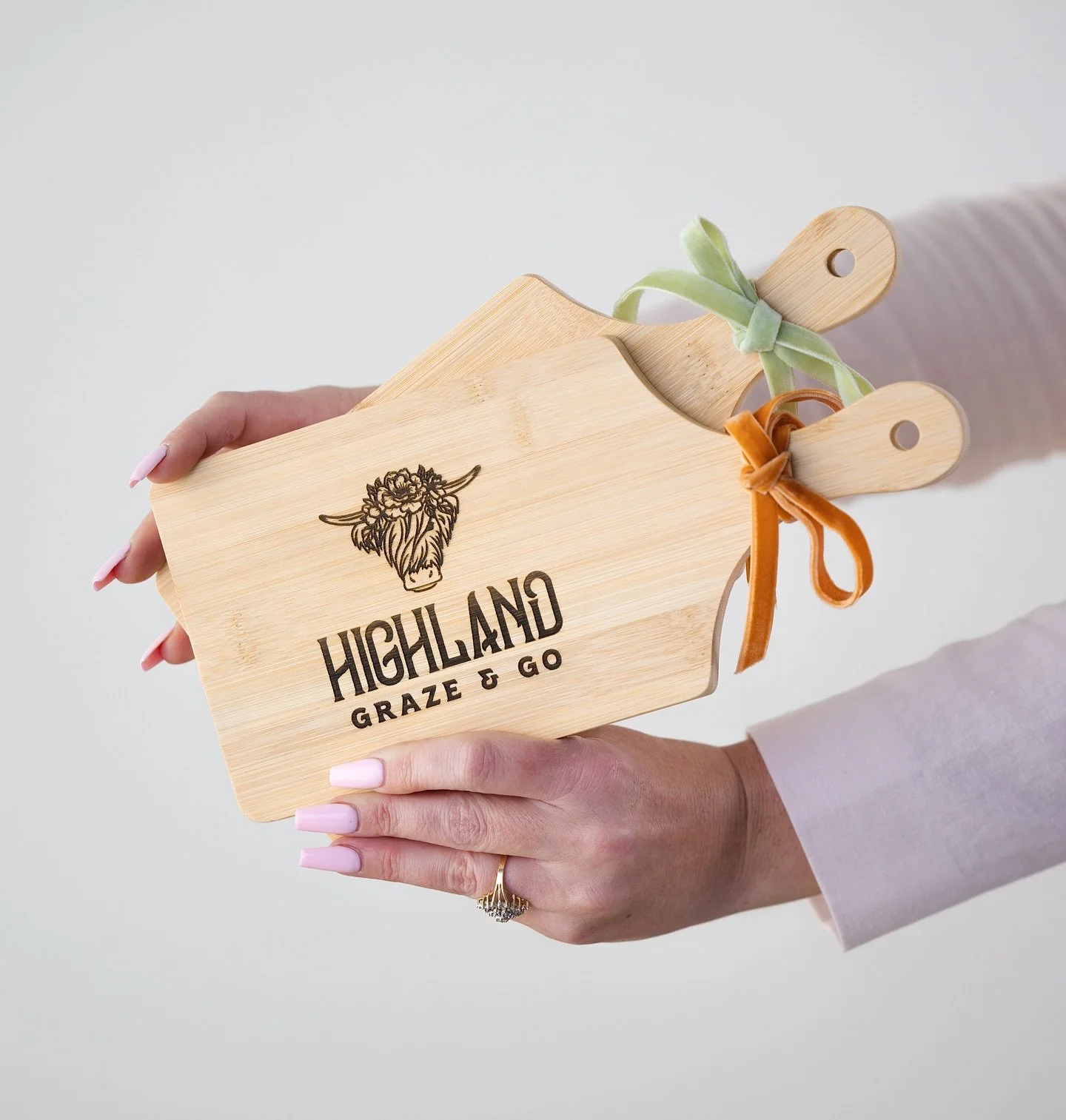 Did you know at Highland Graze &amp; Go I offer keepsake charcuterie boards with The Trailblazers package? At Highland Graze and Go I will always strive to make sure my products are customizable to you and/or your event. For example this includes cut
