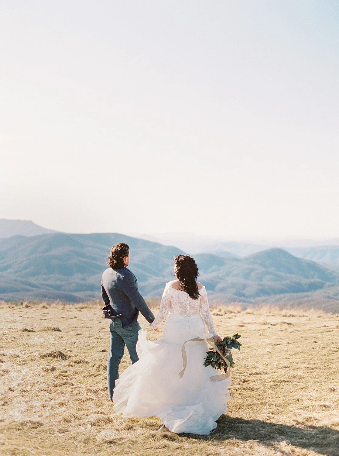 intimate-mountaintop-max-patch-elopement_0007.jpg