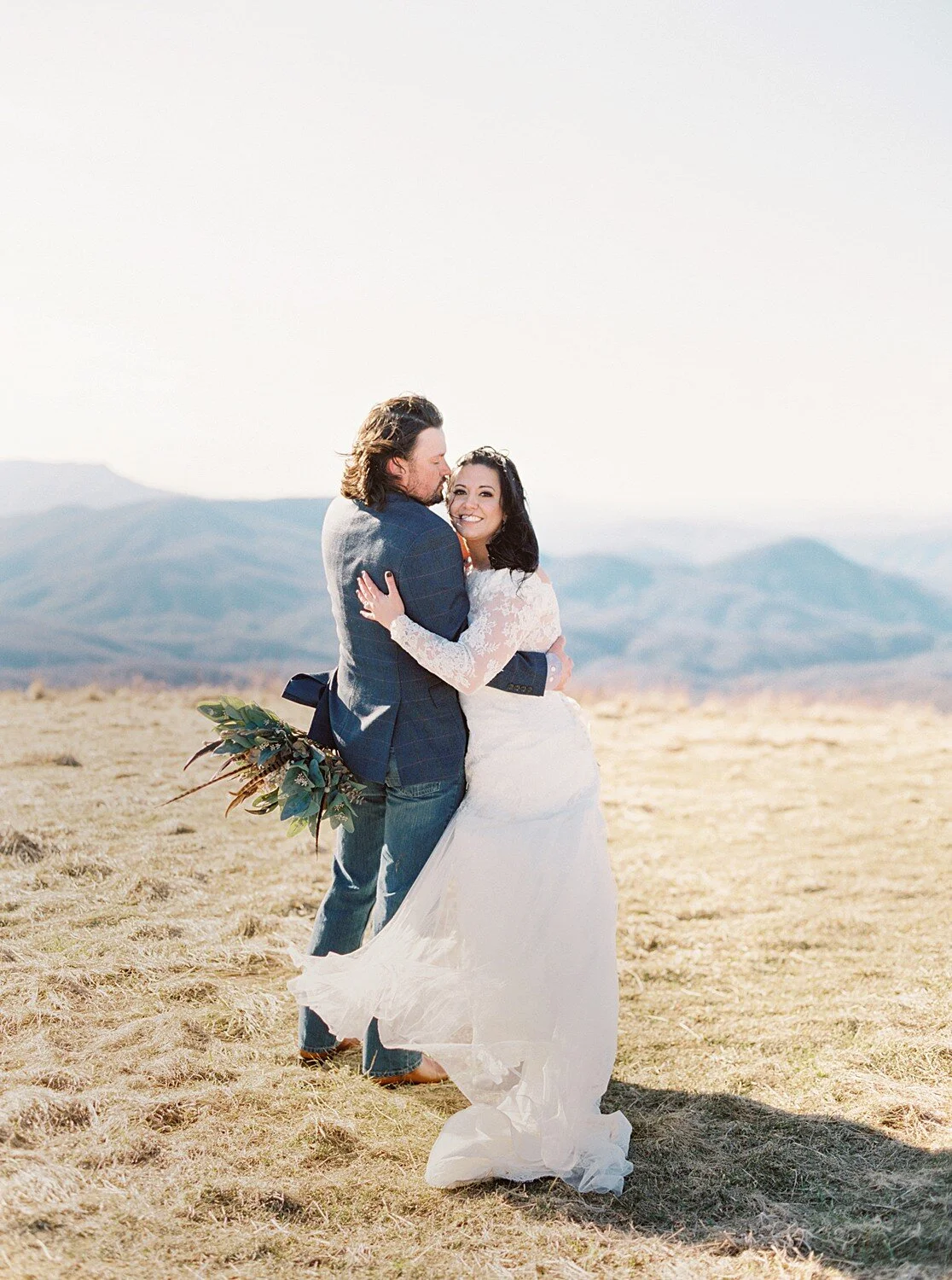 intimate-mountaintop-max-patch-elopement_0006.jpg