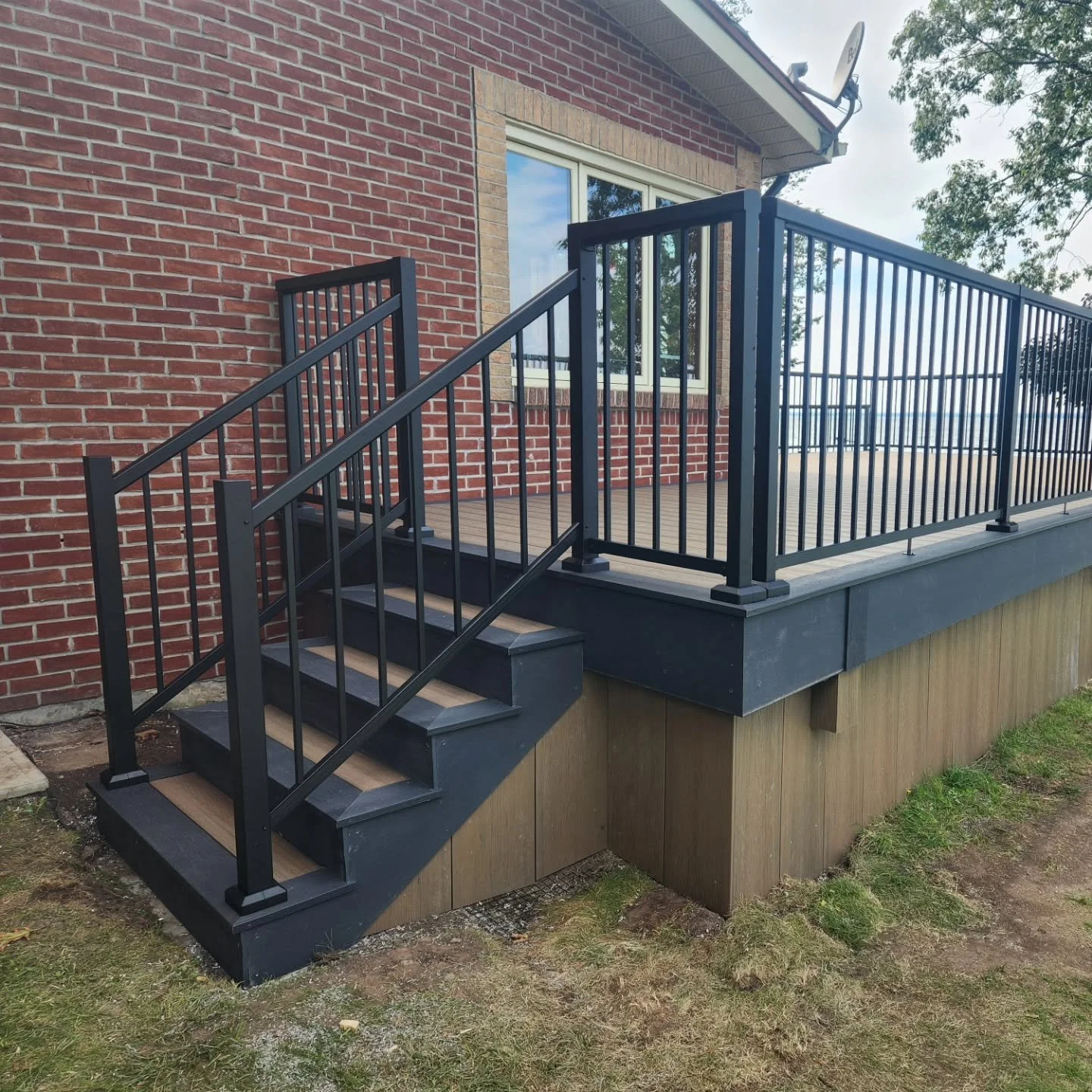 Composite Deck With Vista Rail On Big Island @tyebailey18