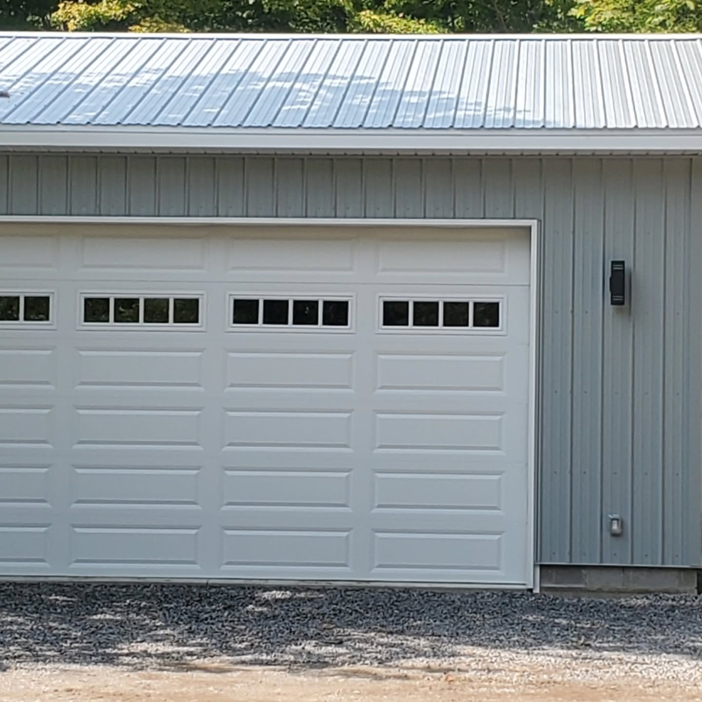 Nice 24'x24' garage we built for a great client.@baileycarpentrypec@realharlandbrough @ki_electrical_services_inc
