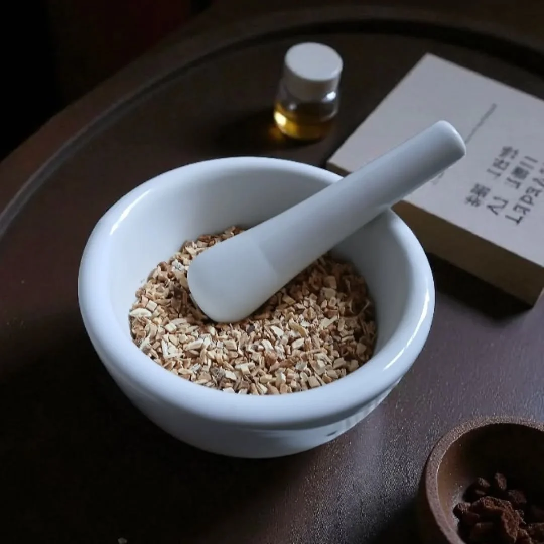 Photoshoot day! All hands were on deck as we took each and every herb out for their debut. The photos are being added one by one as they get edited and we cant wait for you to see them. What do you think of the new style we tryed out? We didnt want t