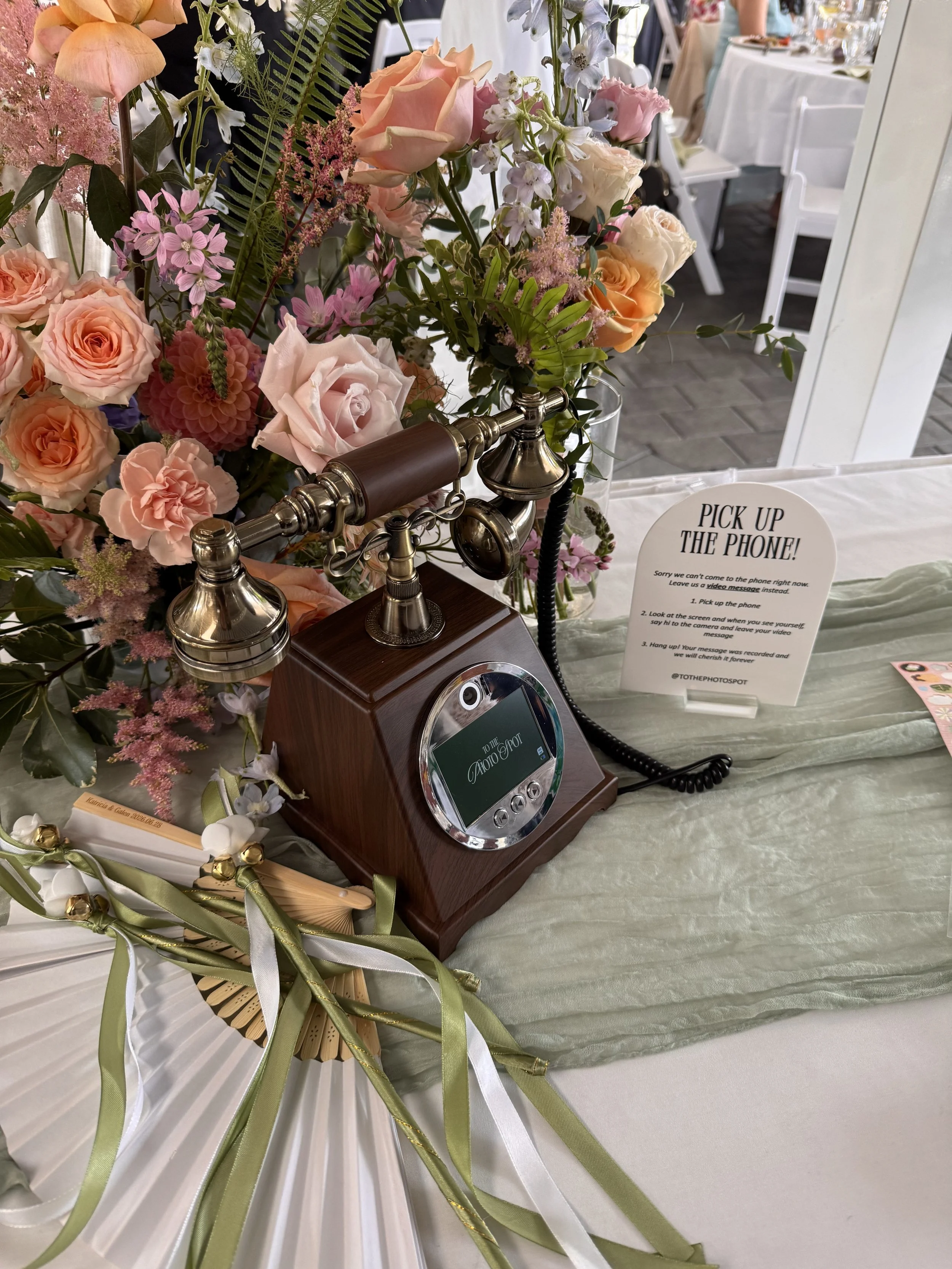 Vintage Video Guestbook (Self-Service)
