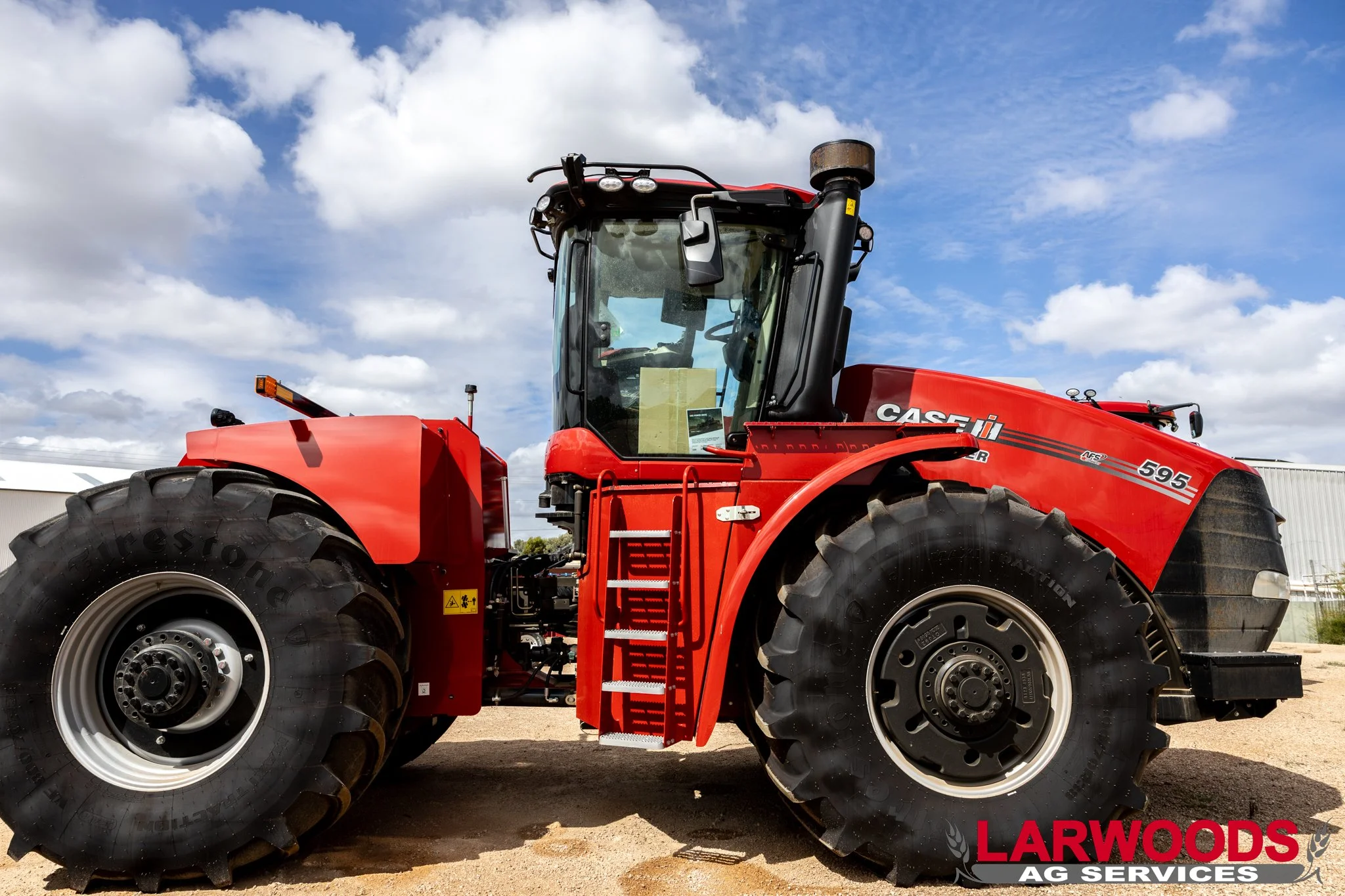 Steiger 595-3.jpg