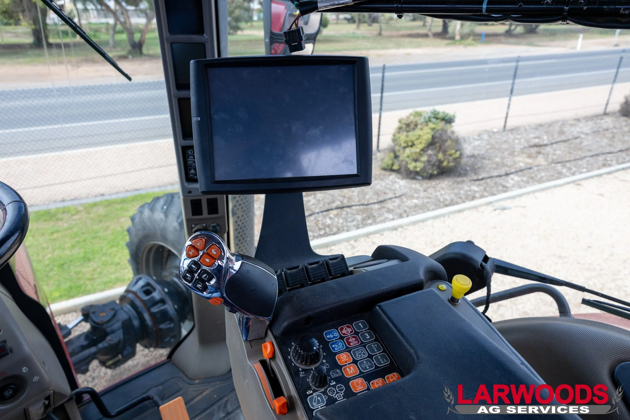 2017 CASE IH Case IH Magnum Rowtrac 380-7.jpg