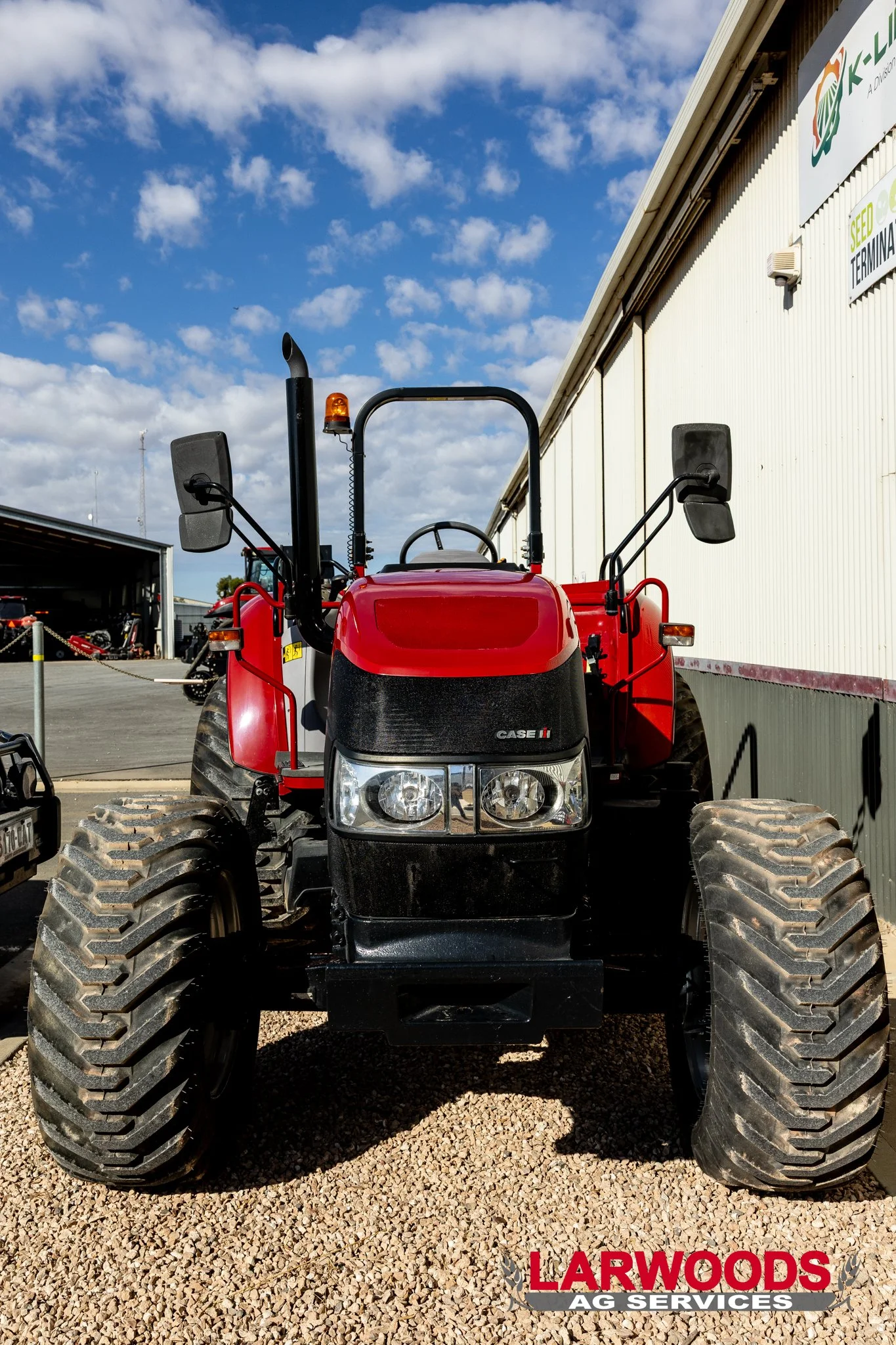 CASE IH FARMALL 115C-08.jpg
