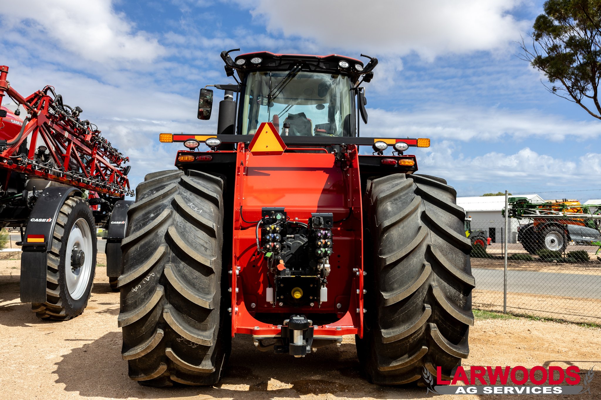 Steiger 595-1.jpg