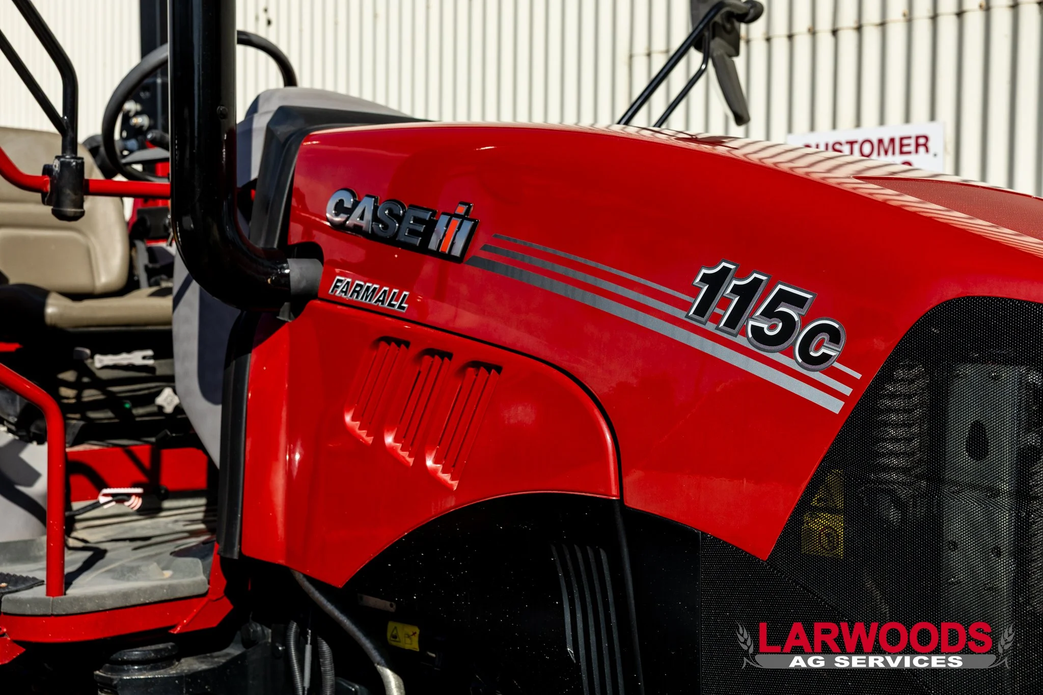 CASE IH FARMALL 115C-10.jpg