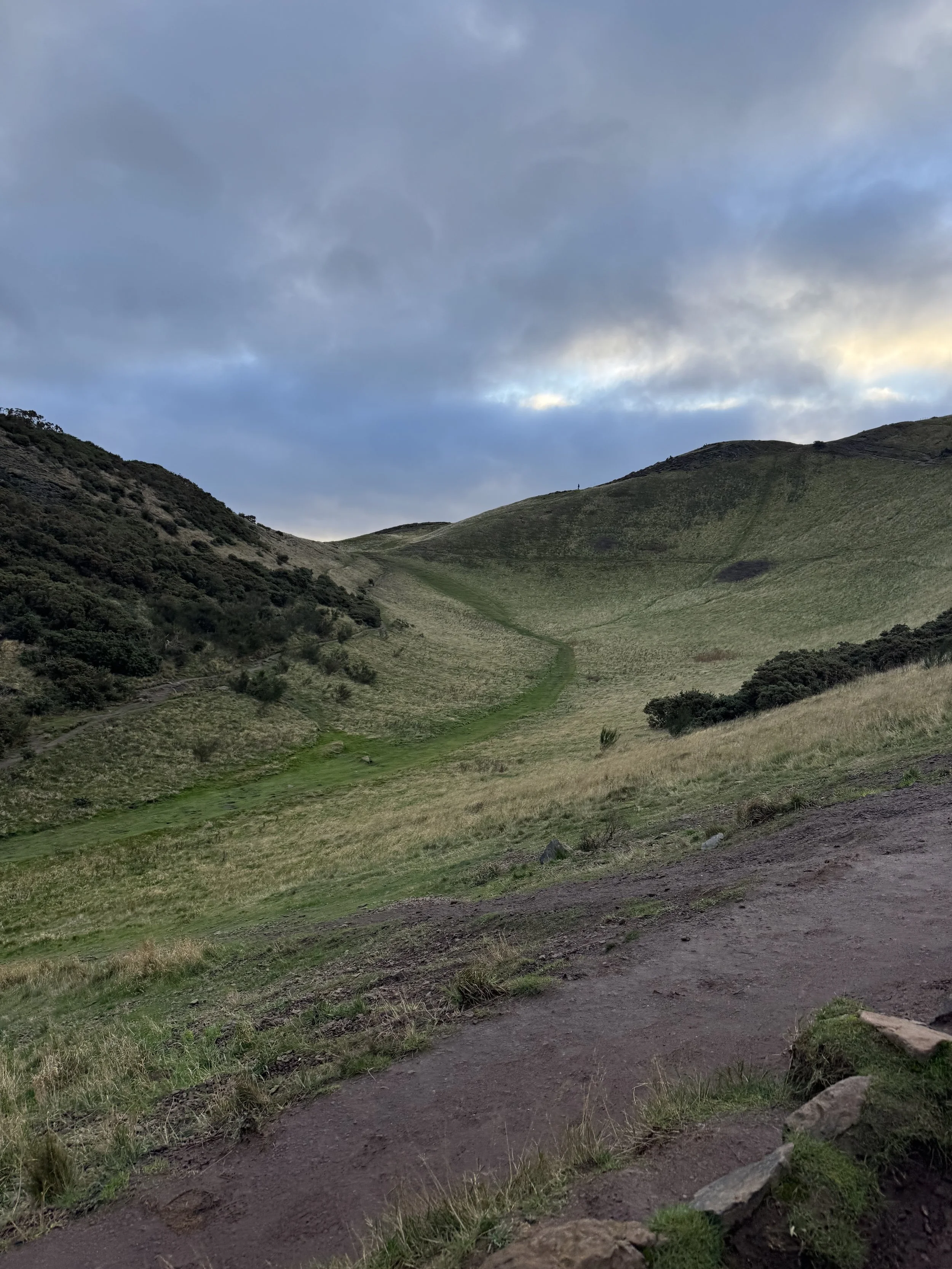 Trail to Arthur's Seat