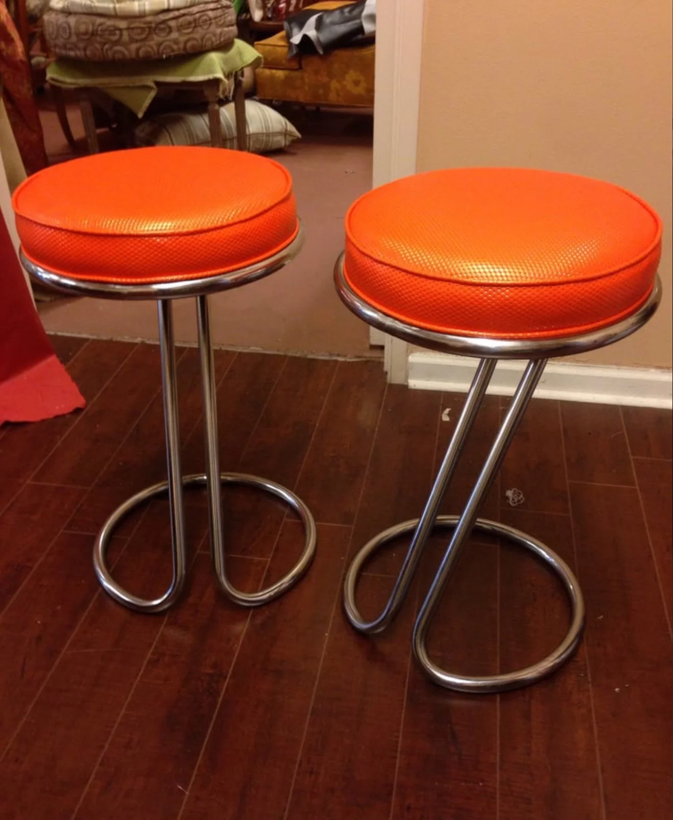 reupholstered-chair-armchair-dining-chair-antique-midcentury-modern-custom-furniture-fabrics23.jpeg