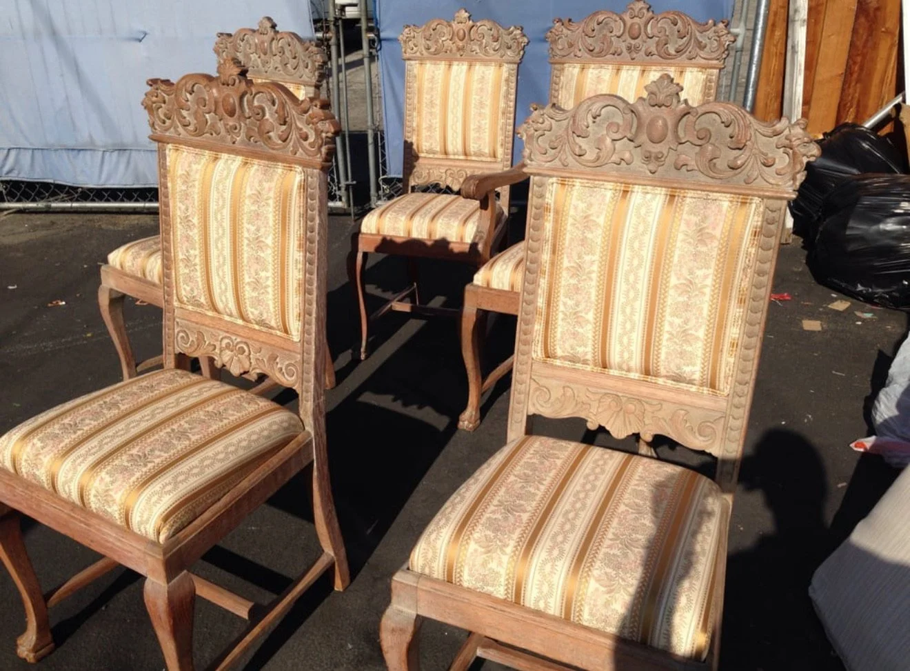 reupholstered-chair-armchair-dining-chair-antique-midcentury-modern-custom-furniture-fabrics20.jpeg