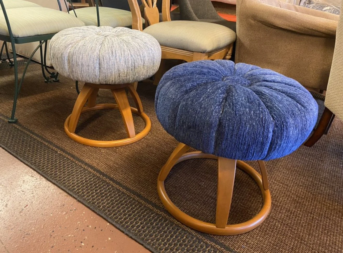 reupholstered-chair-armchair-dining-chair-antique-midcentury-modern-custom-furniture-fabrics29.jpeg