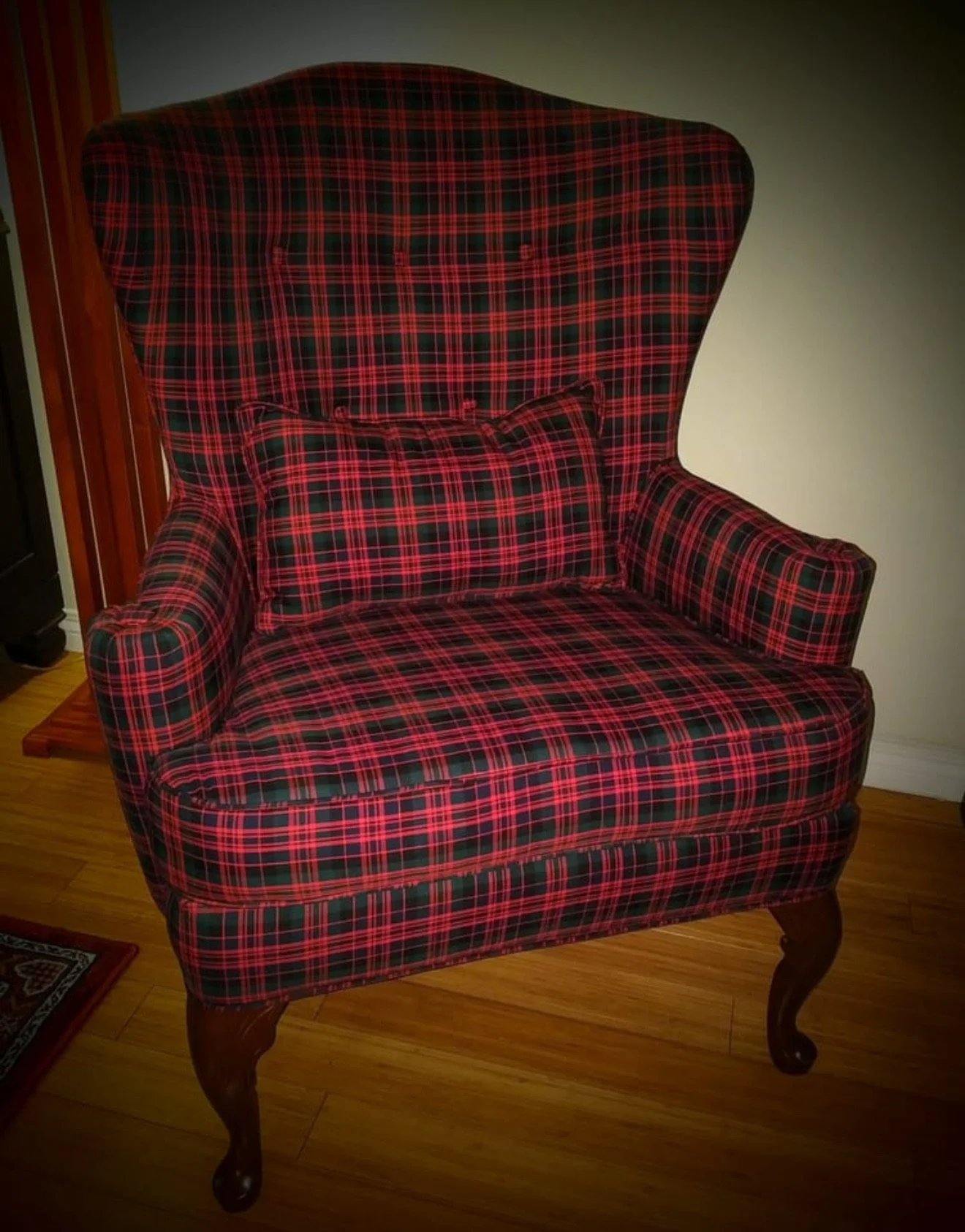 reupholstered-chair-armchair-dining-chair-antique-midcentury-modern-custom-furniture-fabrics16.jpeg