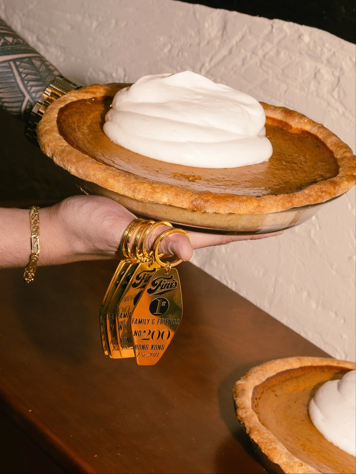 Thanksgiving at FINI&rsquo;S is filling up fast.
FINI&rsquo;S FIRST members get a complimentary Pumpkin Pie on us. Limited spots left &mdash; book now.
Make your Thanksgiving booking through FINI&rsquo;S FIRST Hotline +852 6941 9124 today.