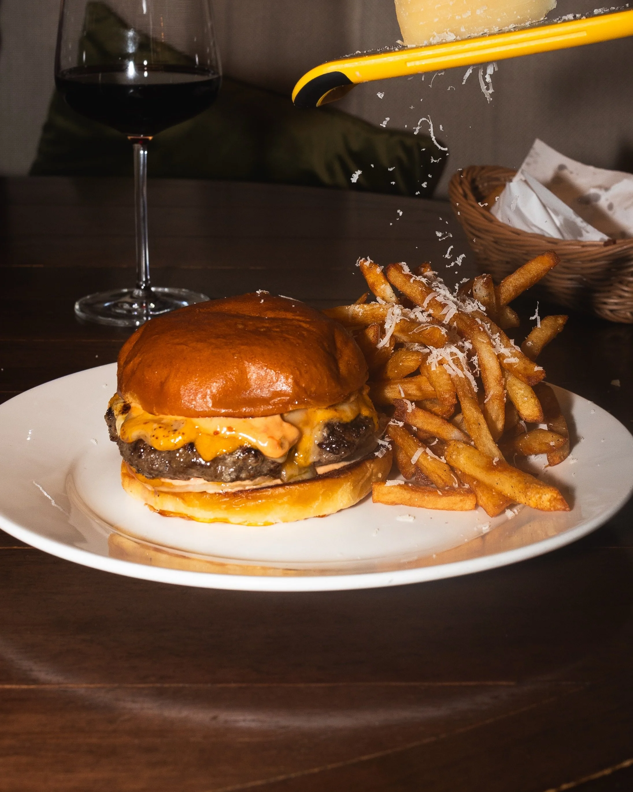 For those who haven&rsquo;t tried it yet.

Black Angus and Wagyu, lightly smoked, on a soft potato roll with cheddar.
Juicy in all the right ways. Finished with hand-cut fries.

A new classic at FINI&rsquo;S. Now available in Soho and Wanchai.