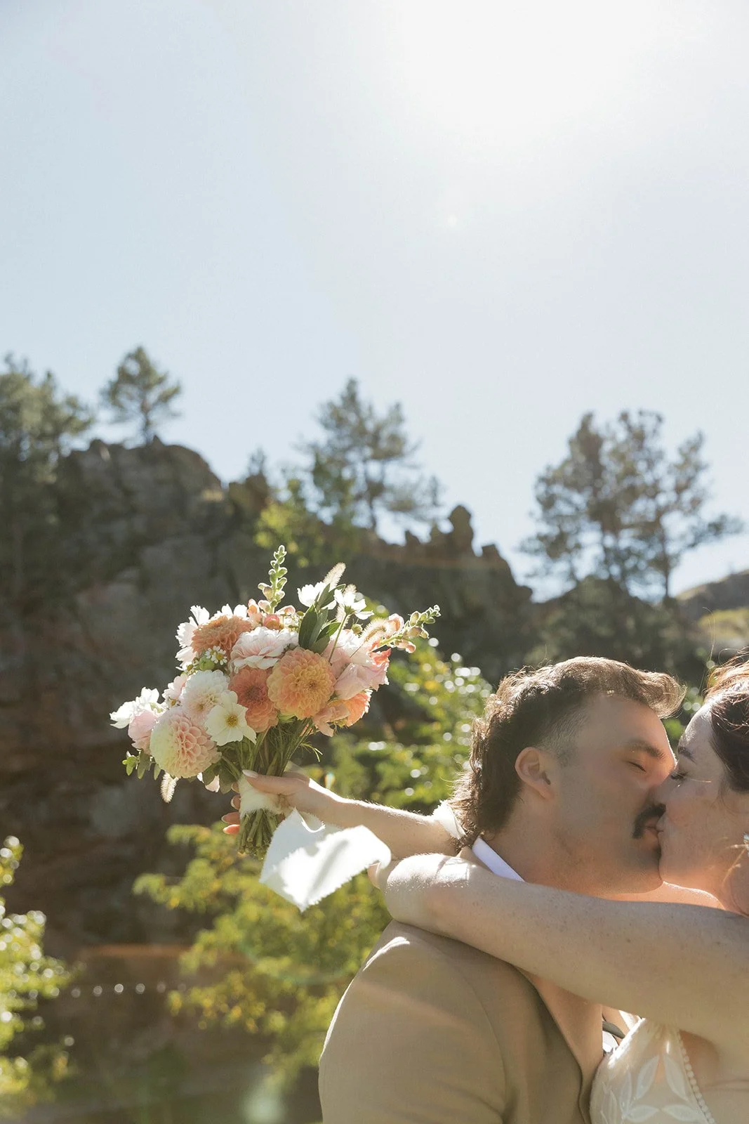 How to Choose Your Wedding Floral Details: 
