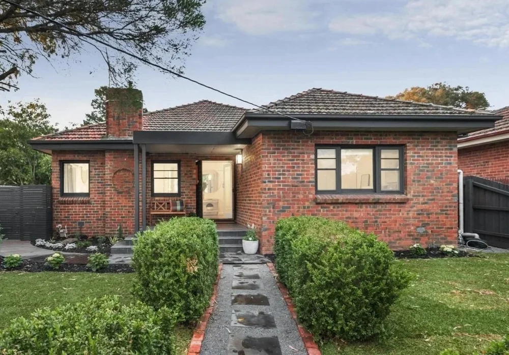 Sharon — South Melbourne VIC