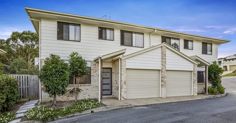 Dale & Tori — Mango Hill QLD