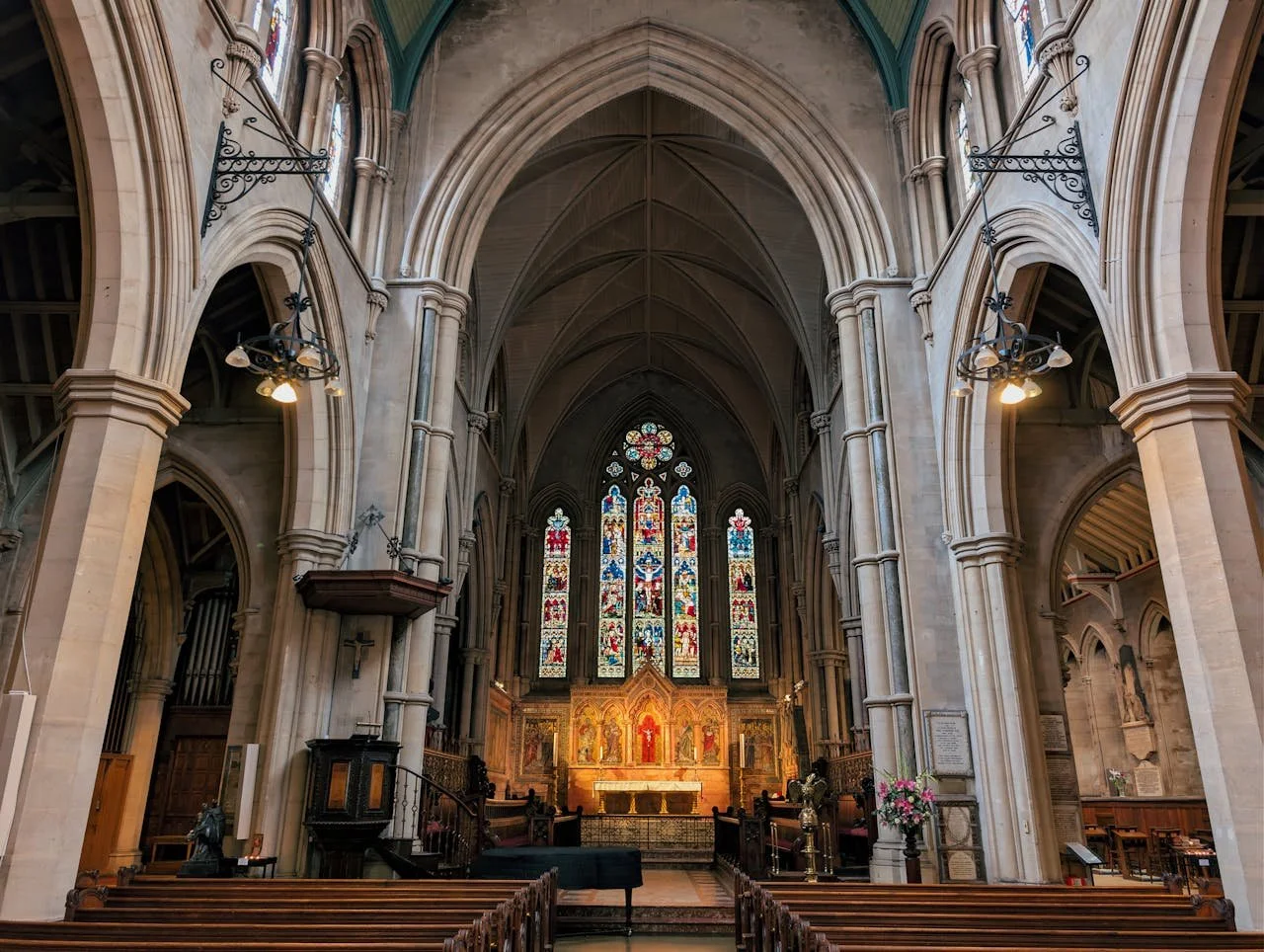 Modern Faith Spaces: Emerging Church Architecture Trends in Texas