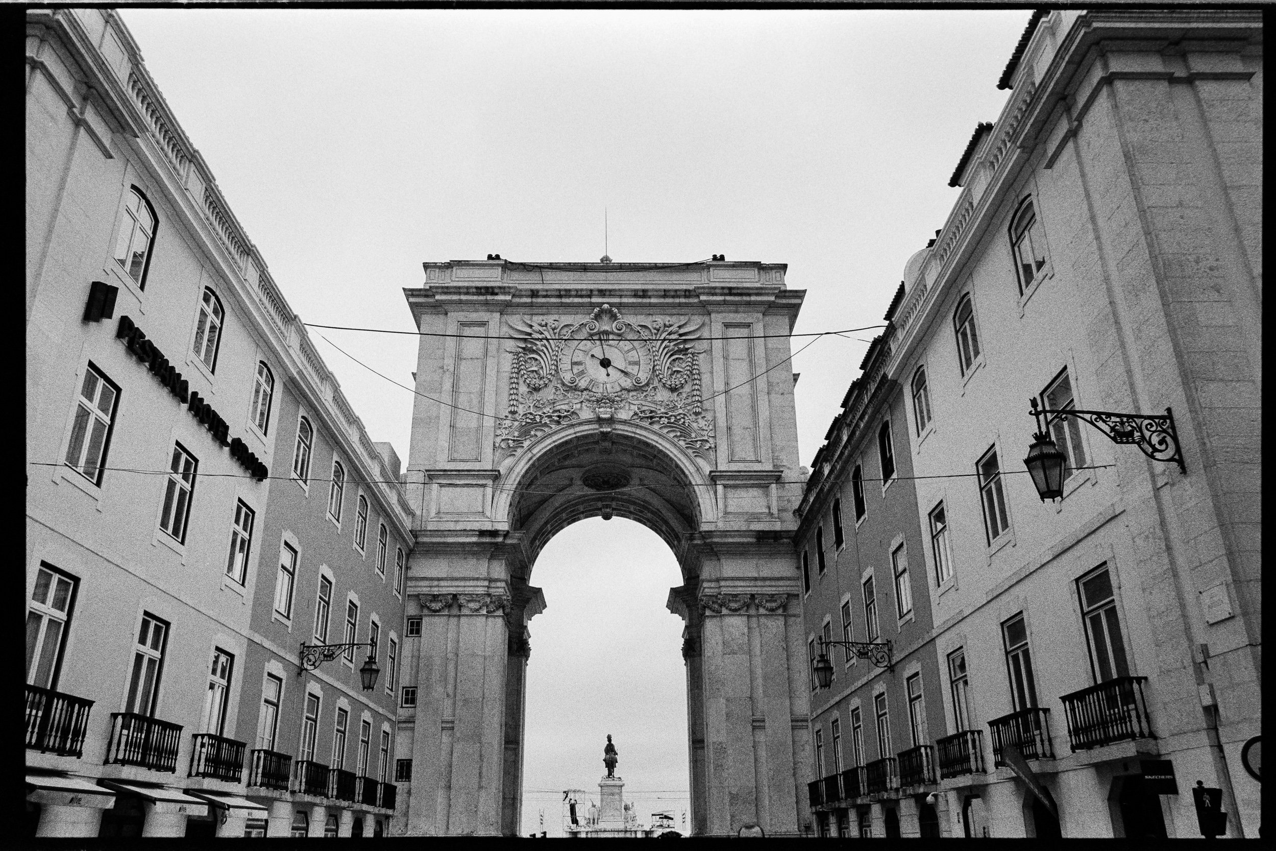 20240710_Portugal2024_NikonF3_KodakTMax 4002739-positive.jpg