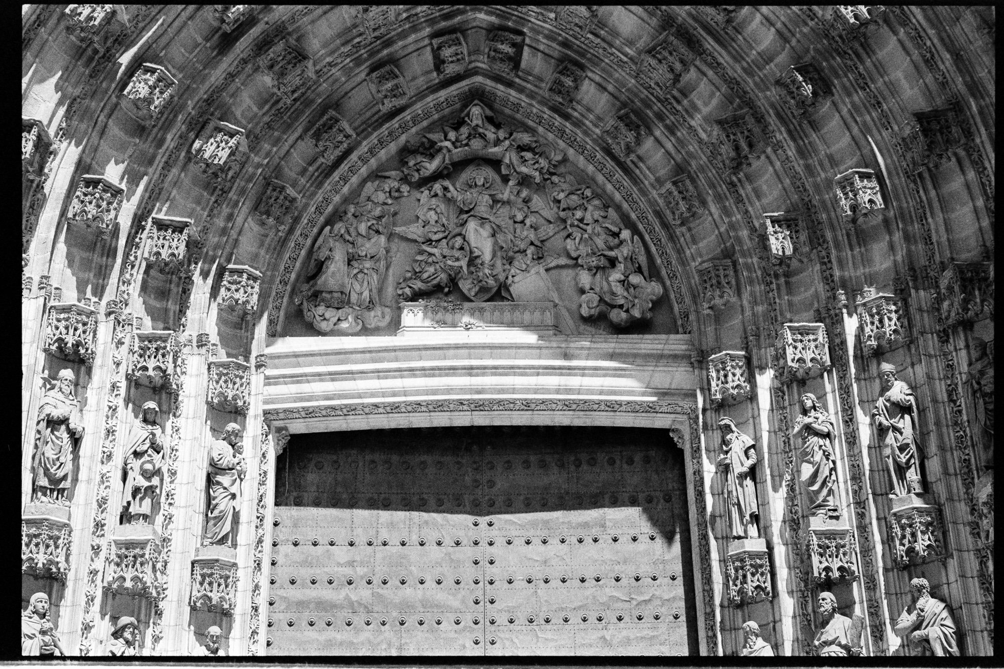 20240710_Portugal2024_NikonF3_KodakTMax 4002715-positive.jpg